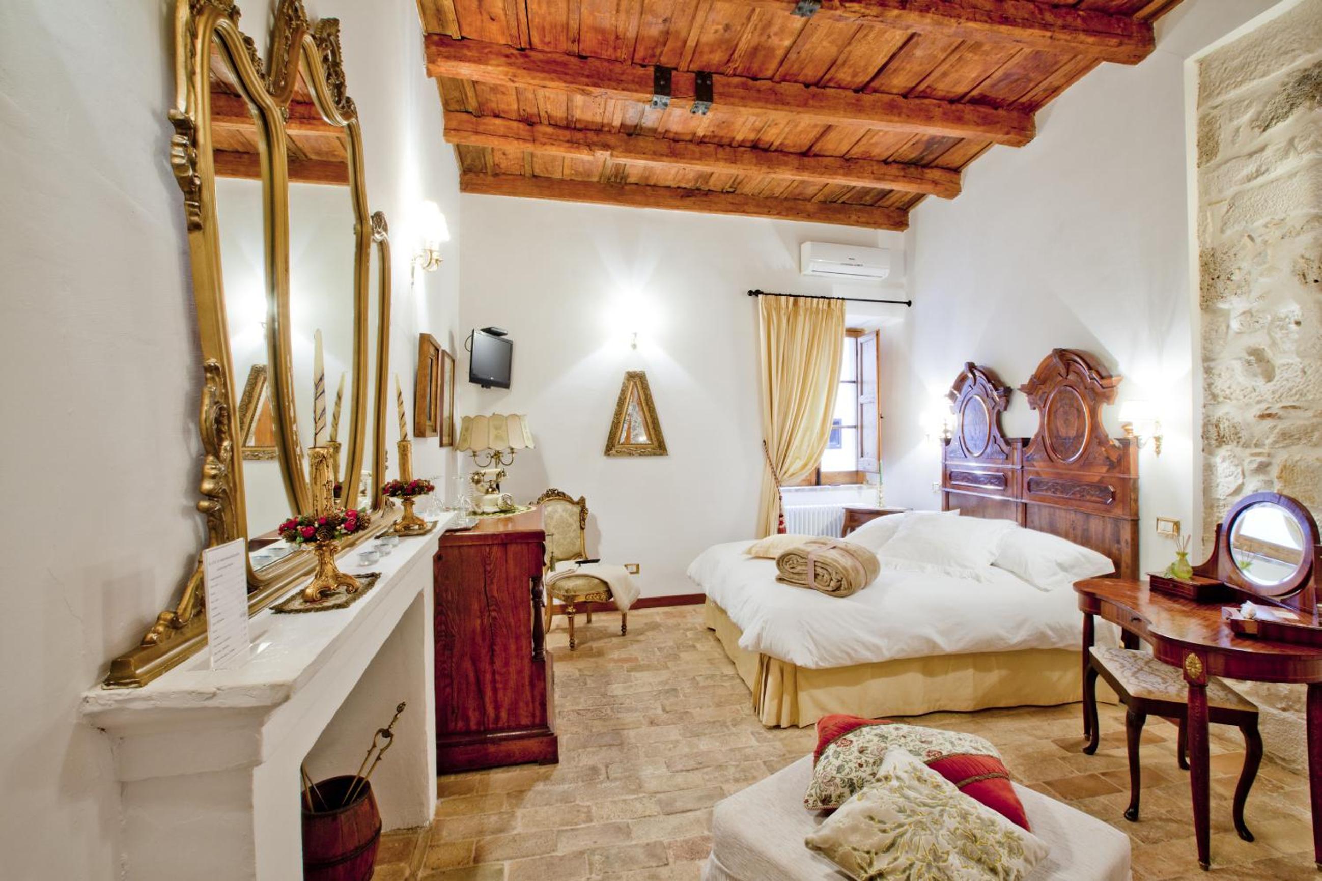 Double Room - Photo 4