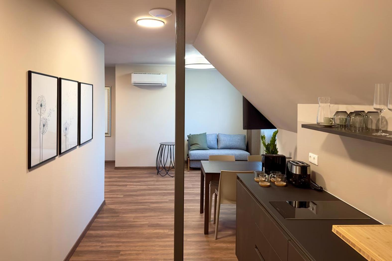 One-Bedroom Apartment photo 1