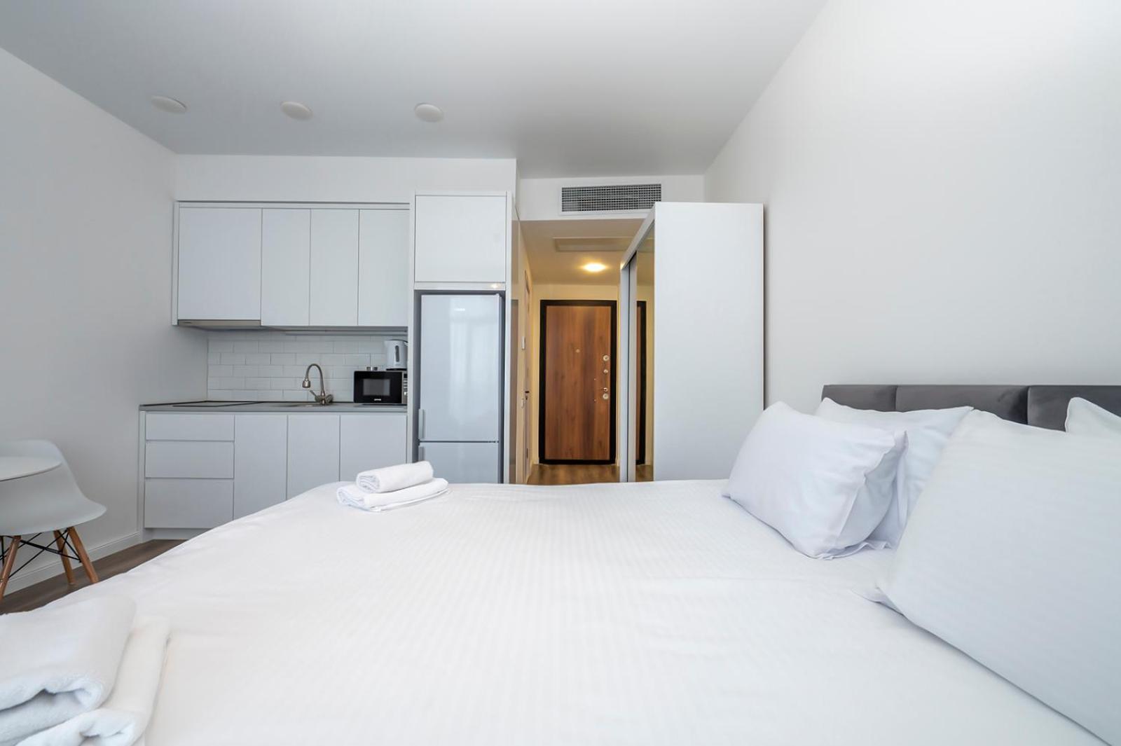 Double Room with Balcony - Photo 22
