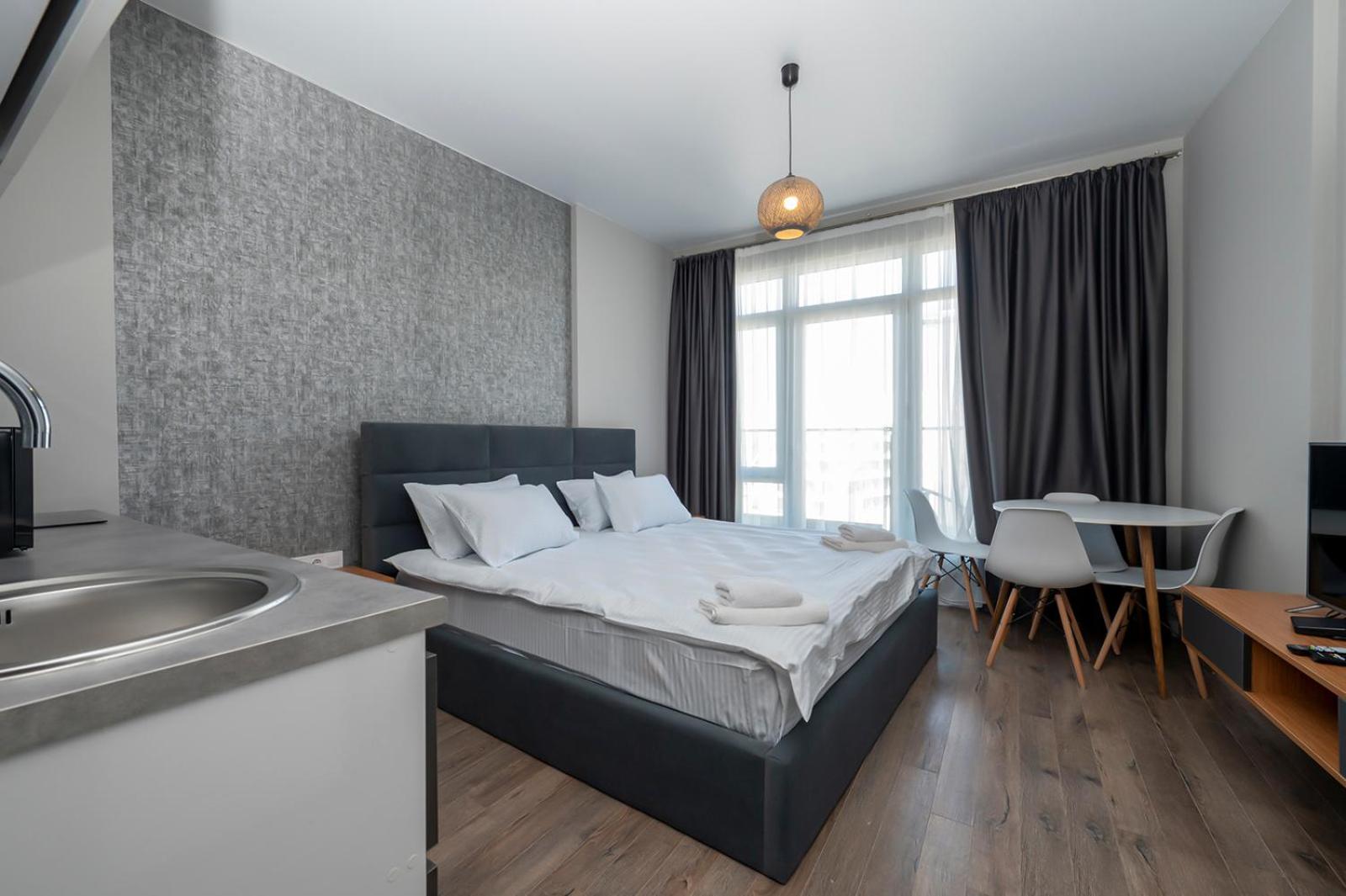 Double Room with Balcony - Photo 23