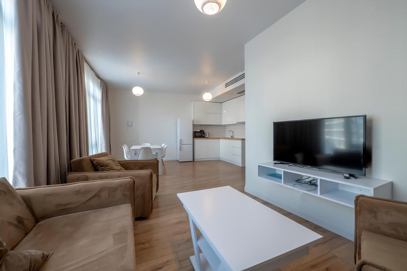 Deluxe Suite - Photo 7