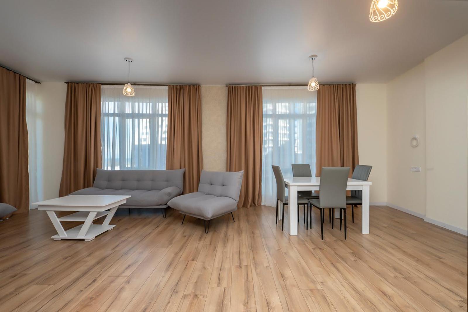 Deluxe Suite - Photo 13