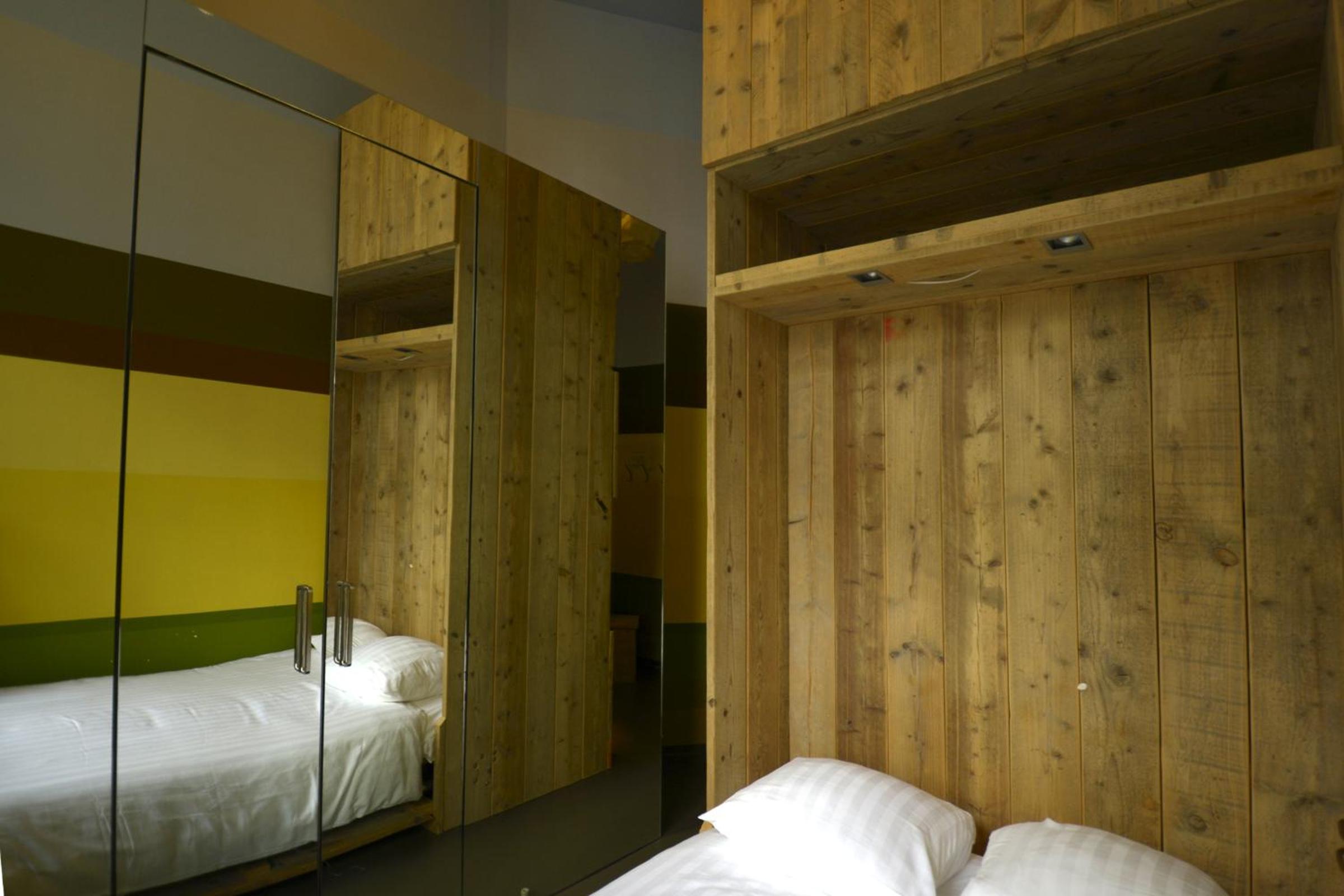 Double Room - Photo 5