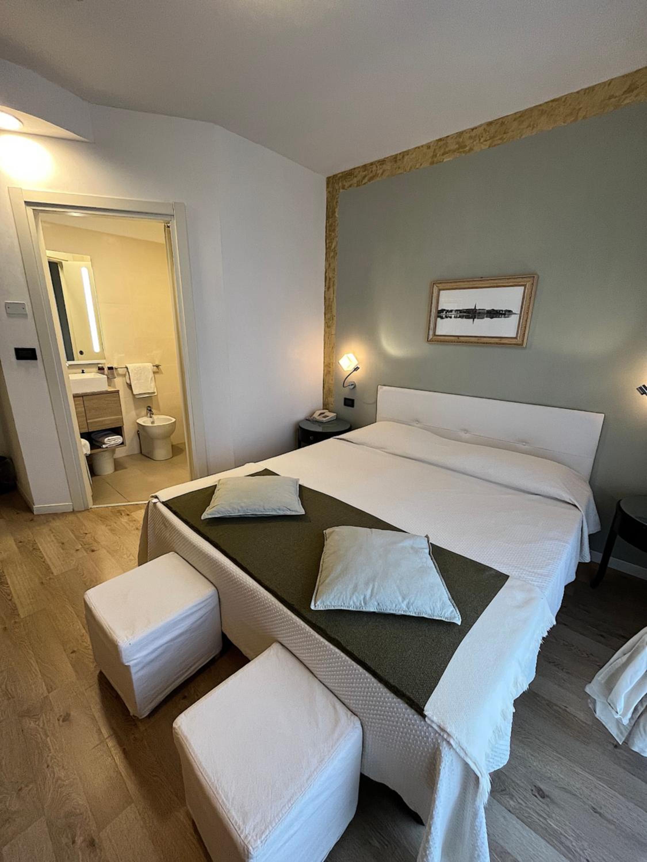 Double Room - Photo 19