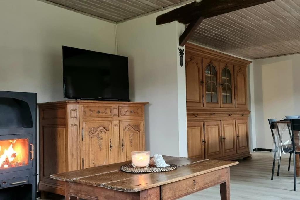 Five-Bedroom House photo 1
