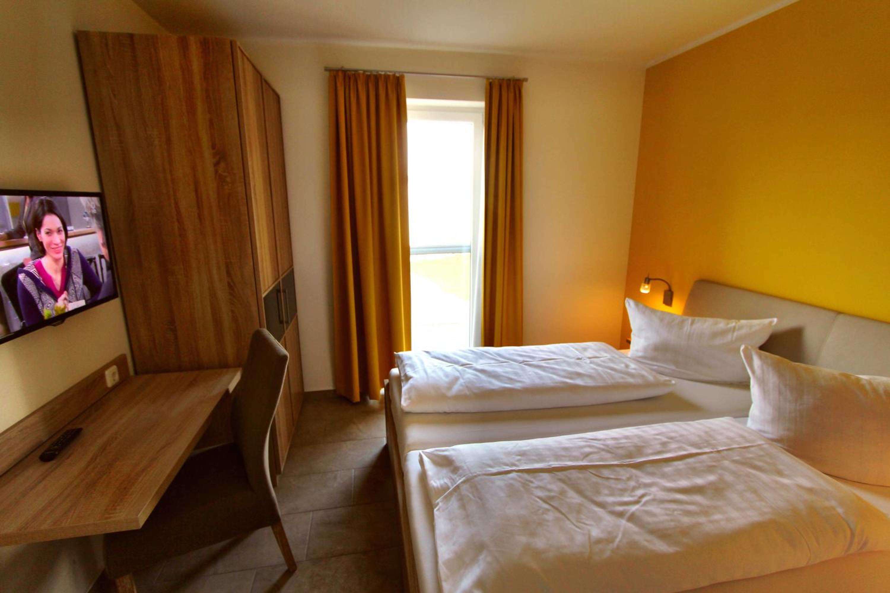 Two-Bedroom Apartment with Terrace photo 2