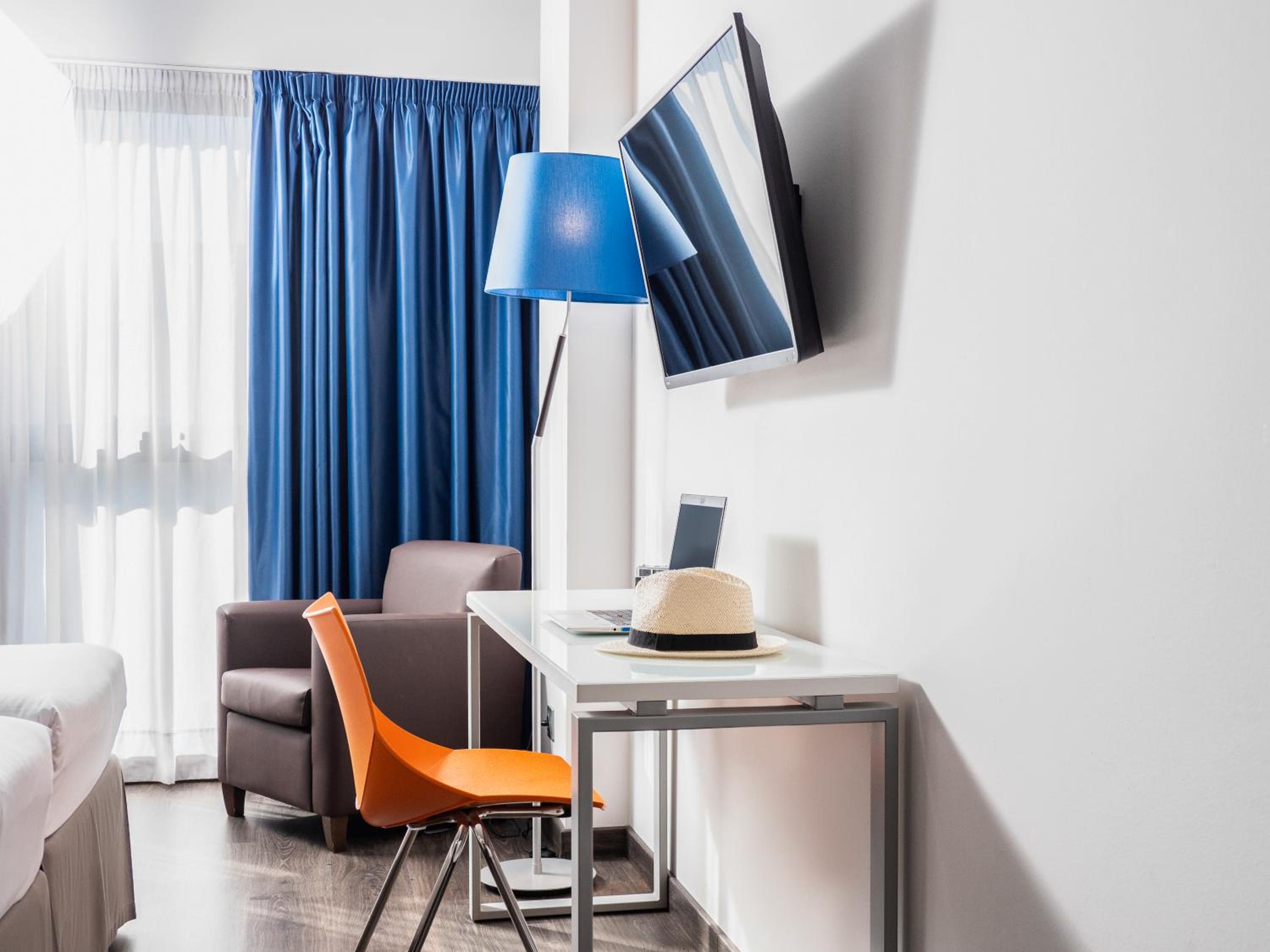 Standard Twin Room - Photo 5