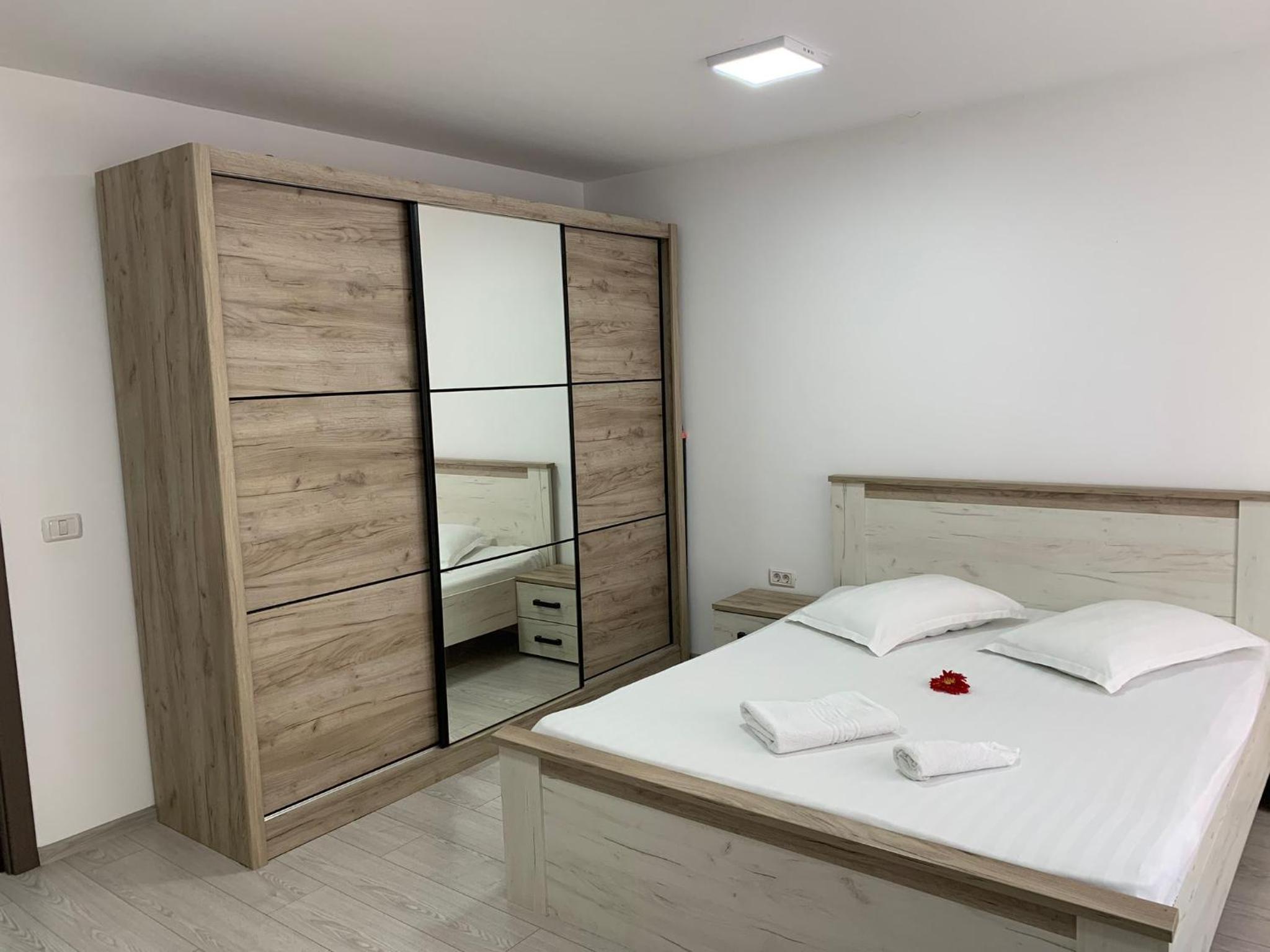 Apartment - Ground Floor - Photo 2