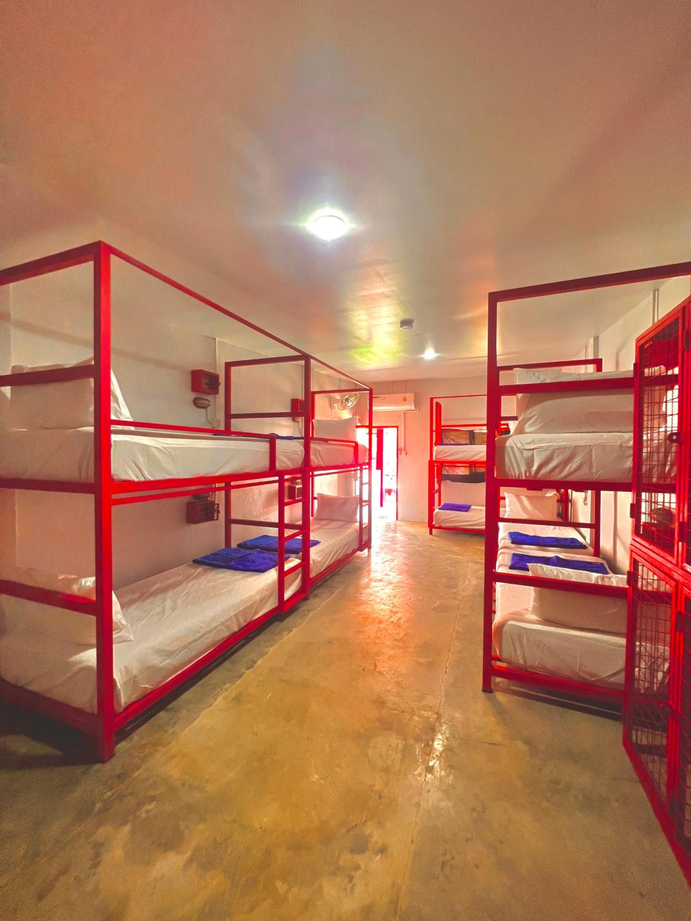 Bed in 10-Bed Mixed Dormitory Room photo 1