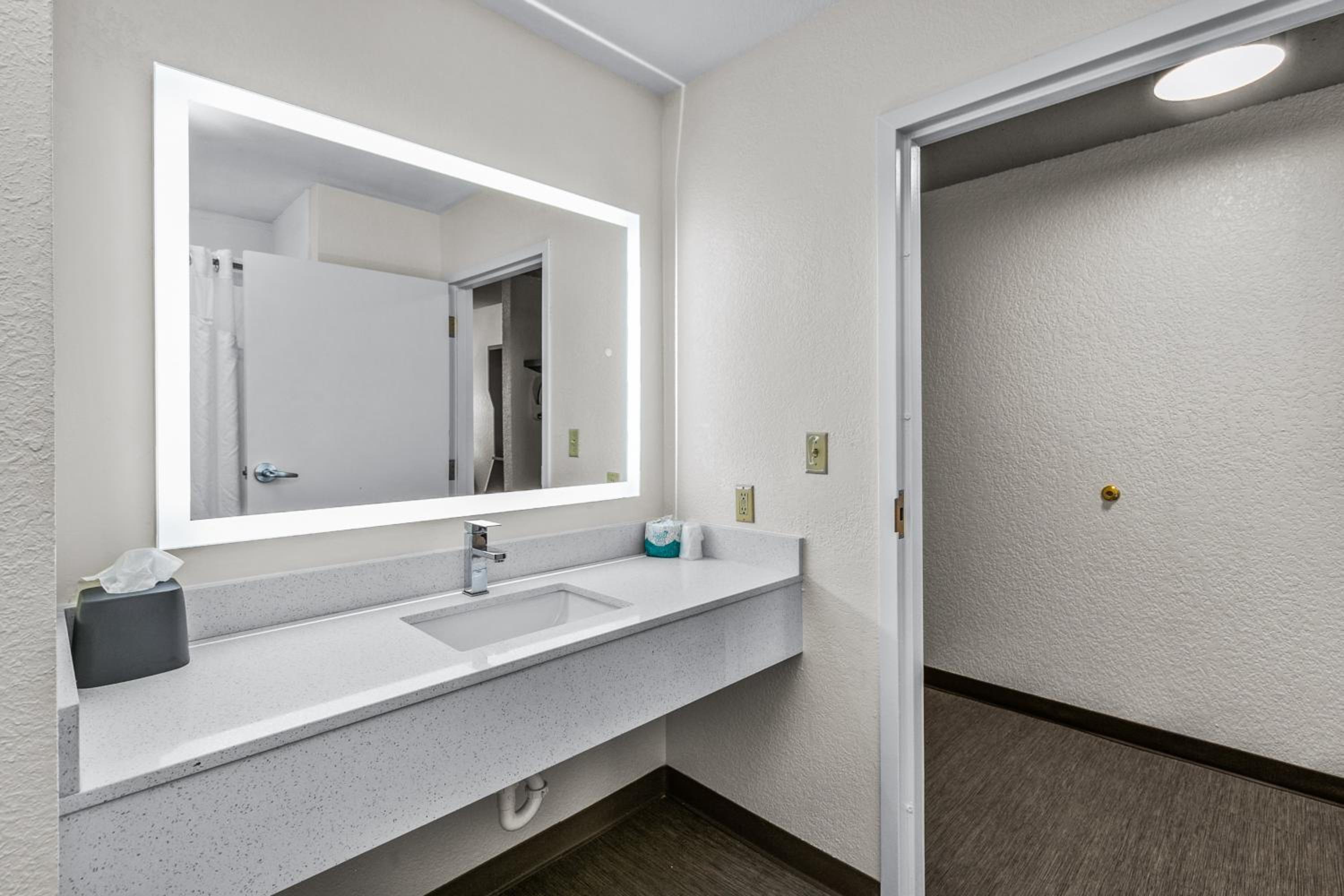 Standard Room - Photo 4