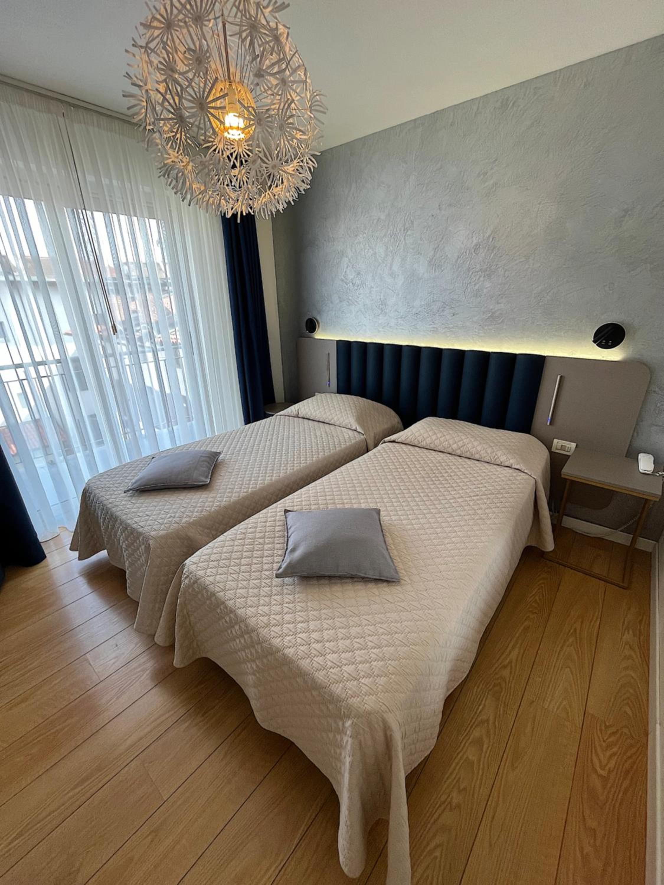 Double Room - Photo 24