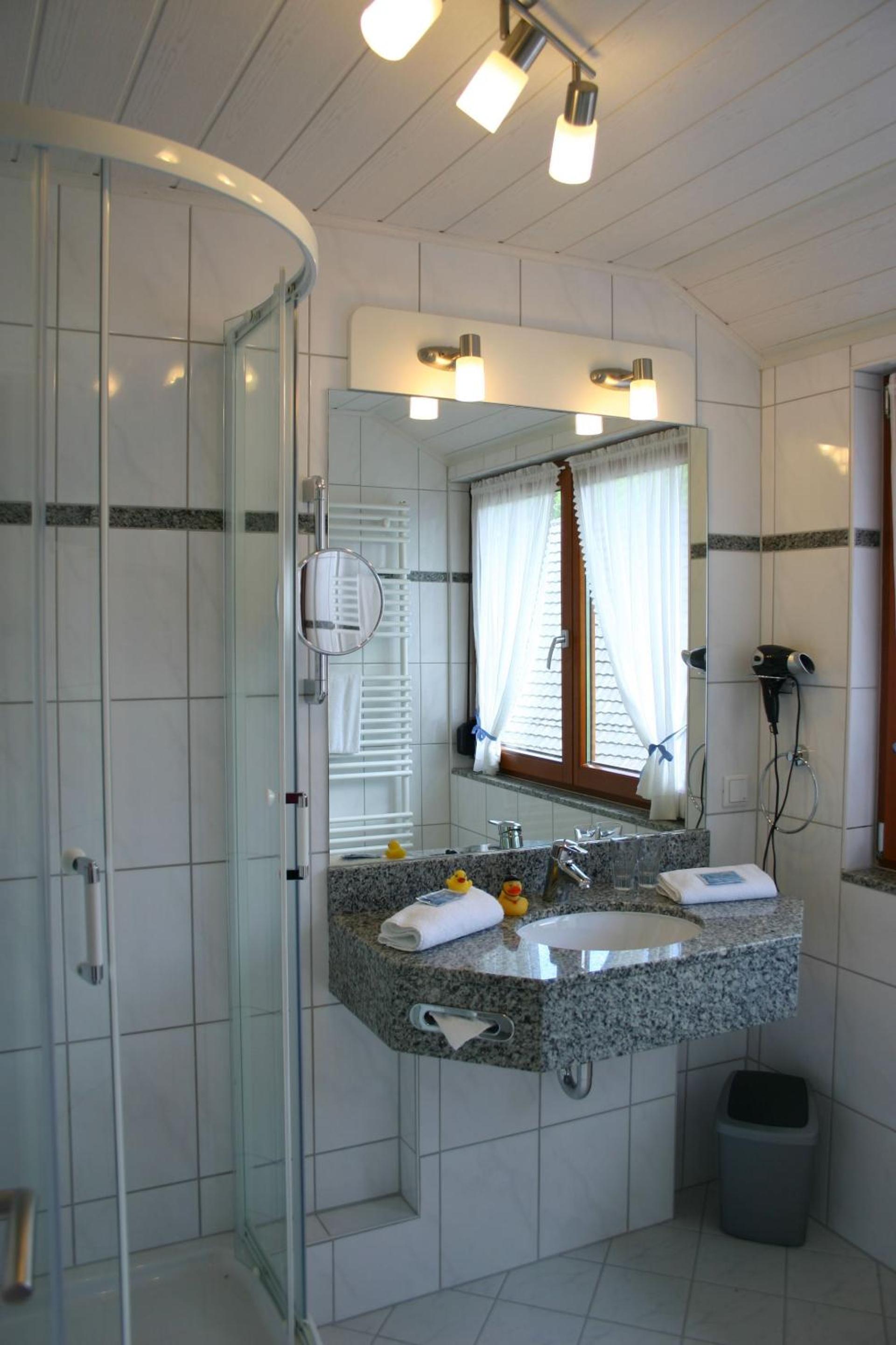 Standard Double Room - Photo 4