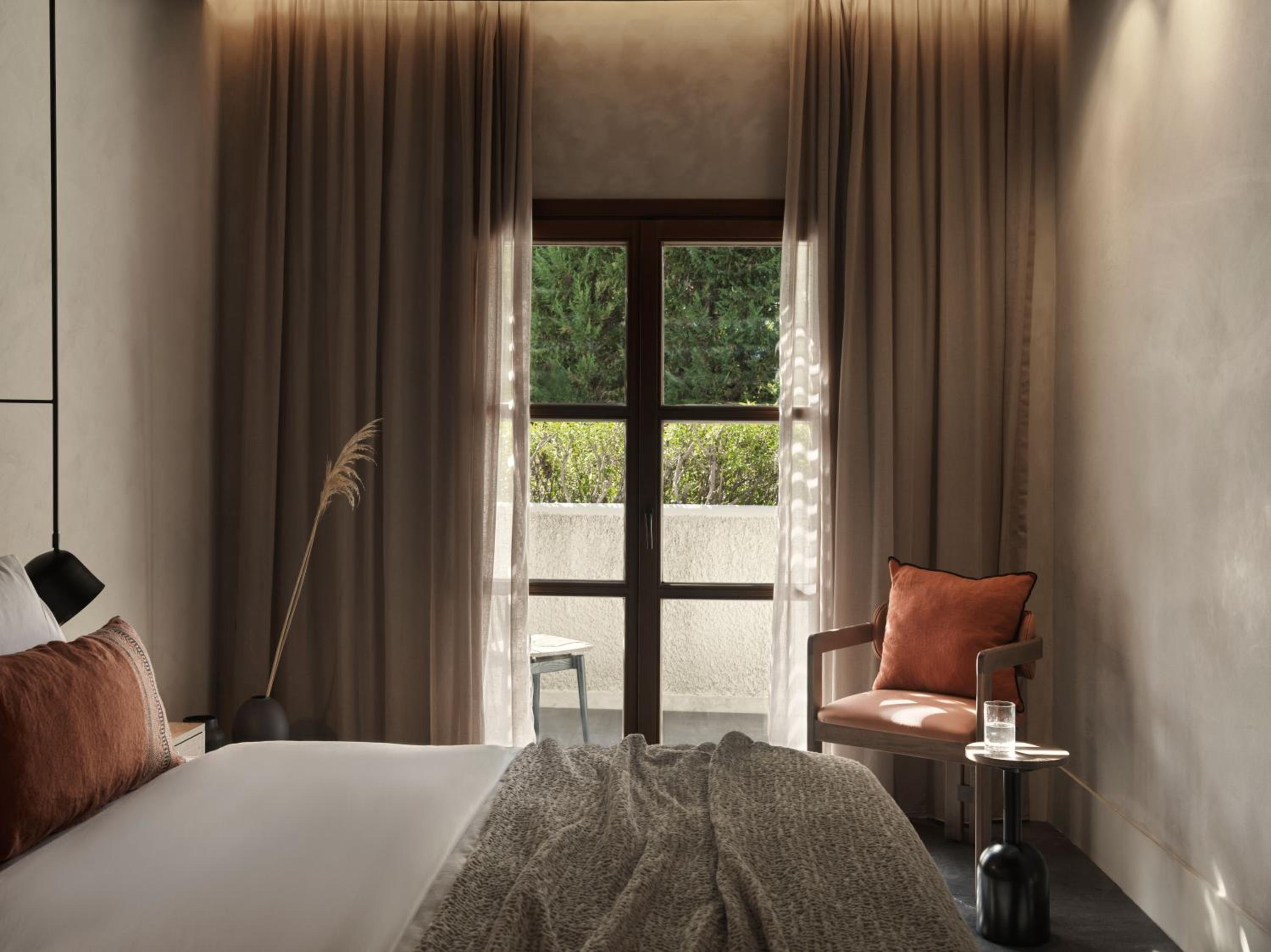 King Tropical Bungalow Suite thumbnail 5
