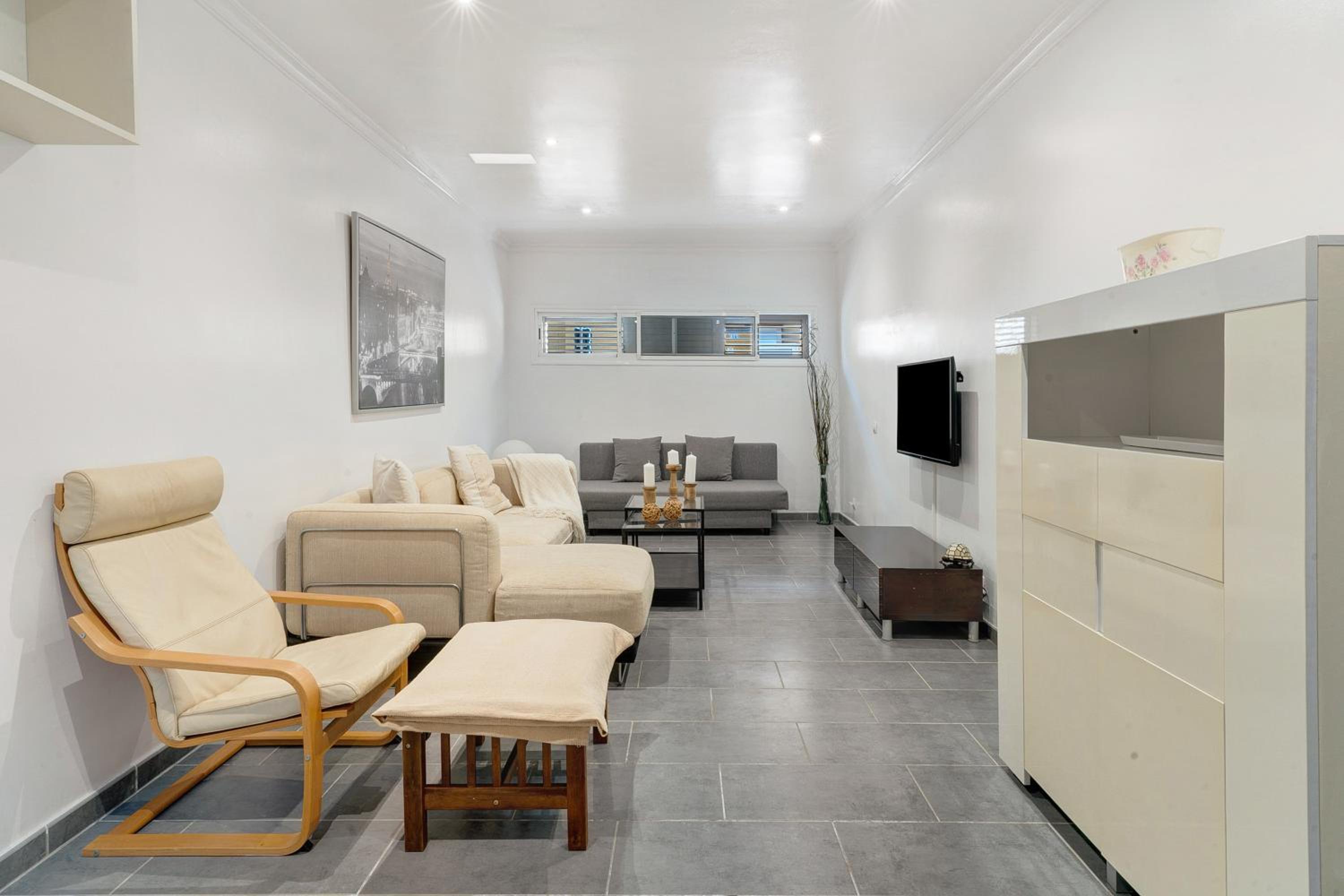 Apartamento de un dormitorio superior con balcón
