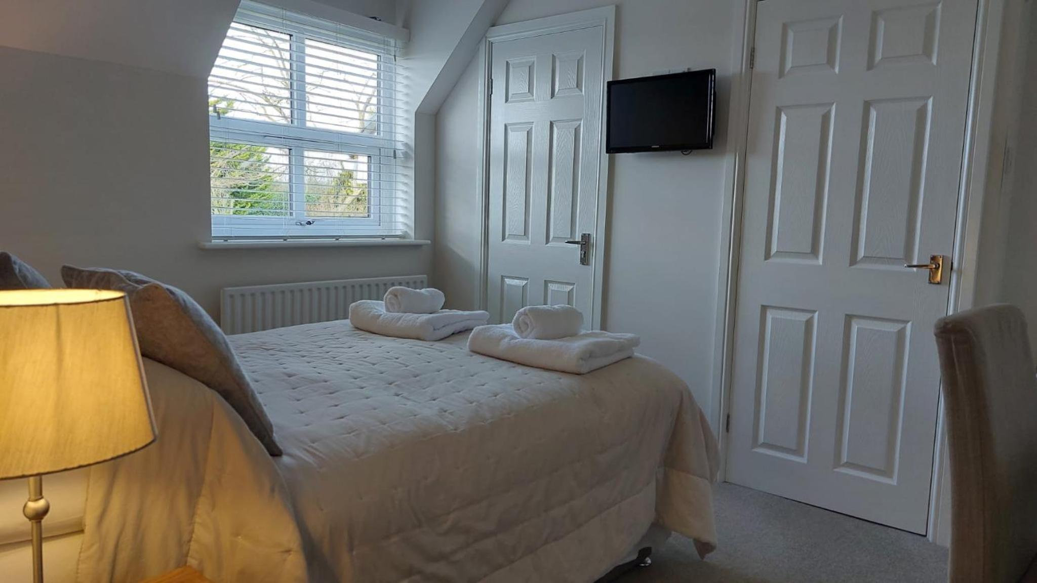 Double Room with Private Bathroom - Photo 4