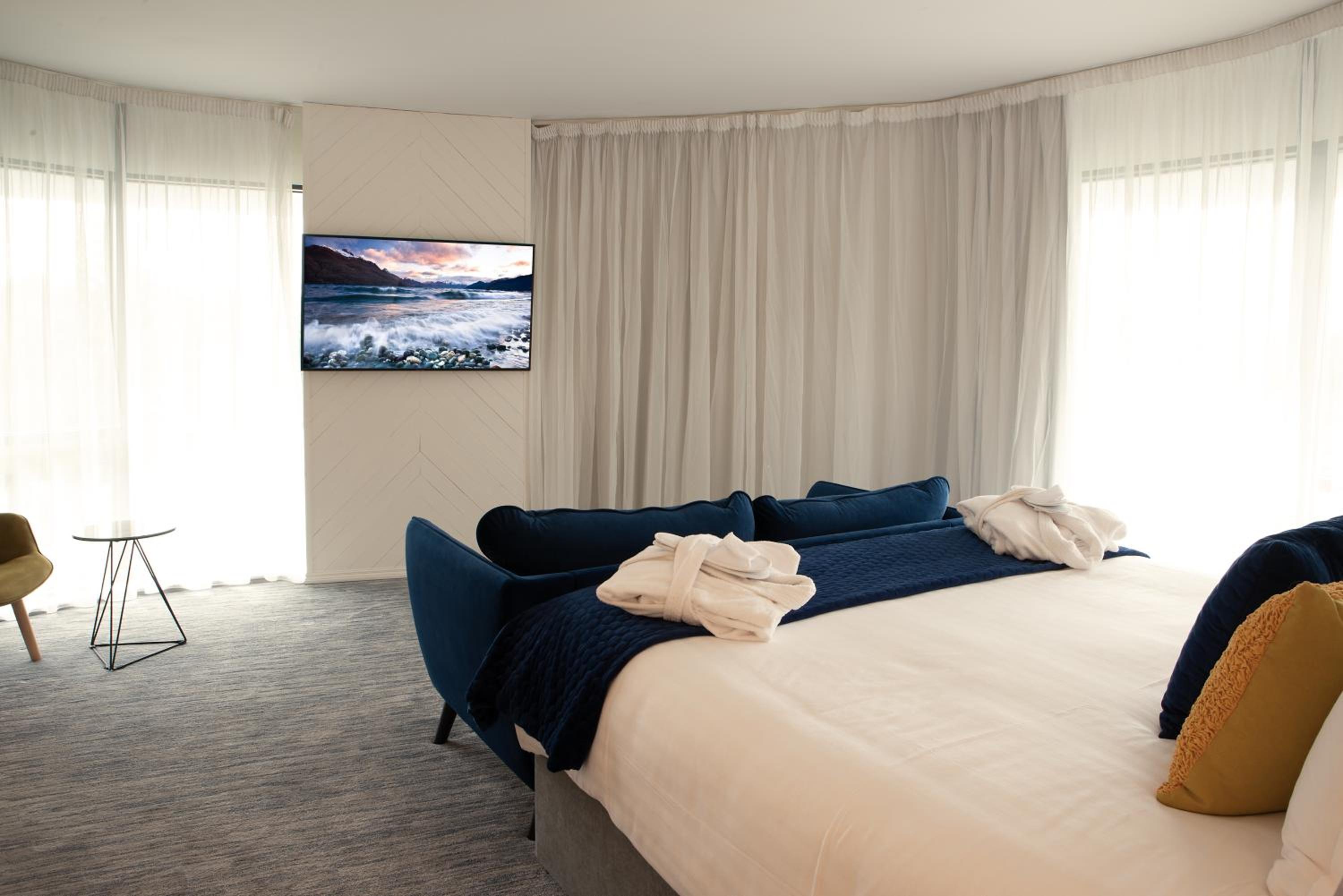 Suite - Photo 4