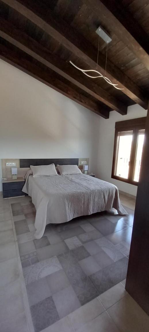 Four-Bedroom House photo 2