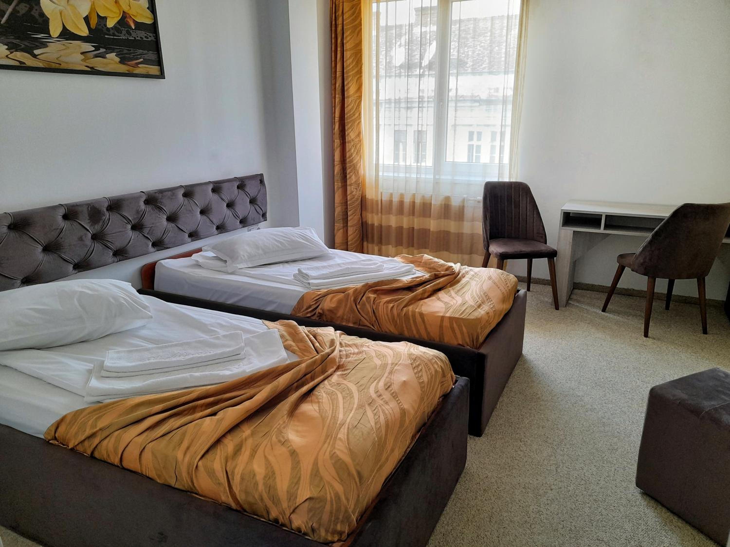 Standard Twin Room photo 1