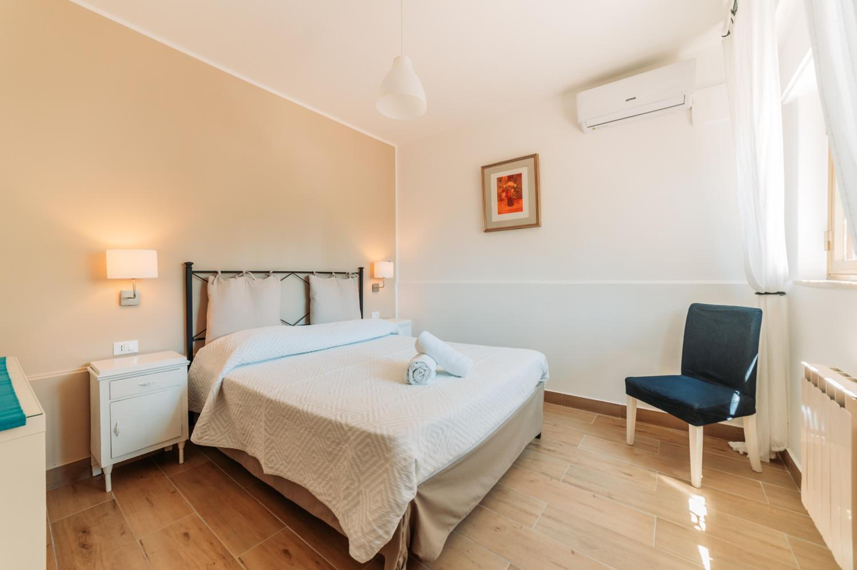 Double Room with Private Bathroom photo 1