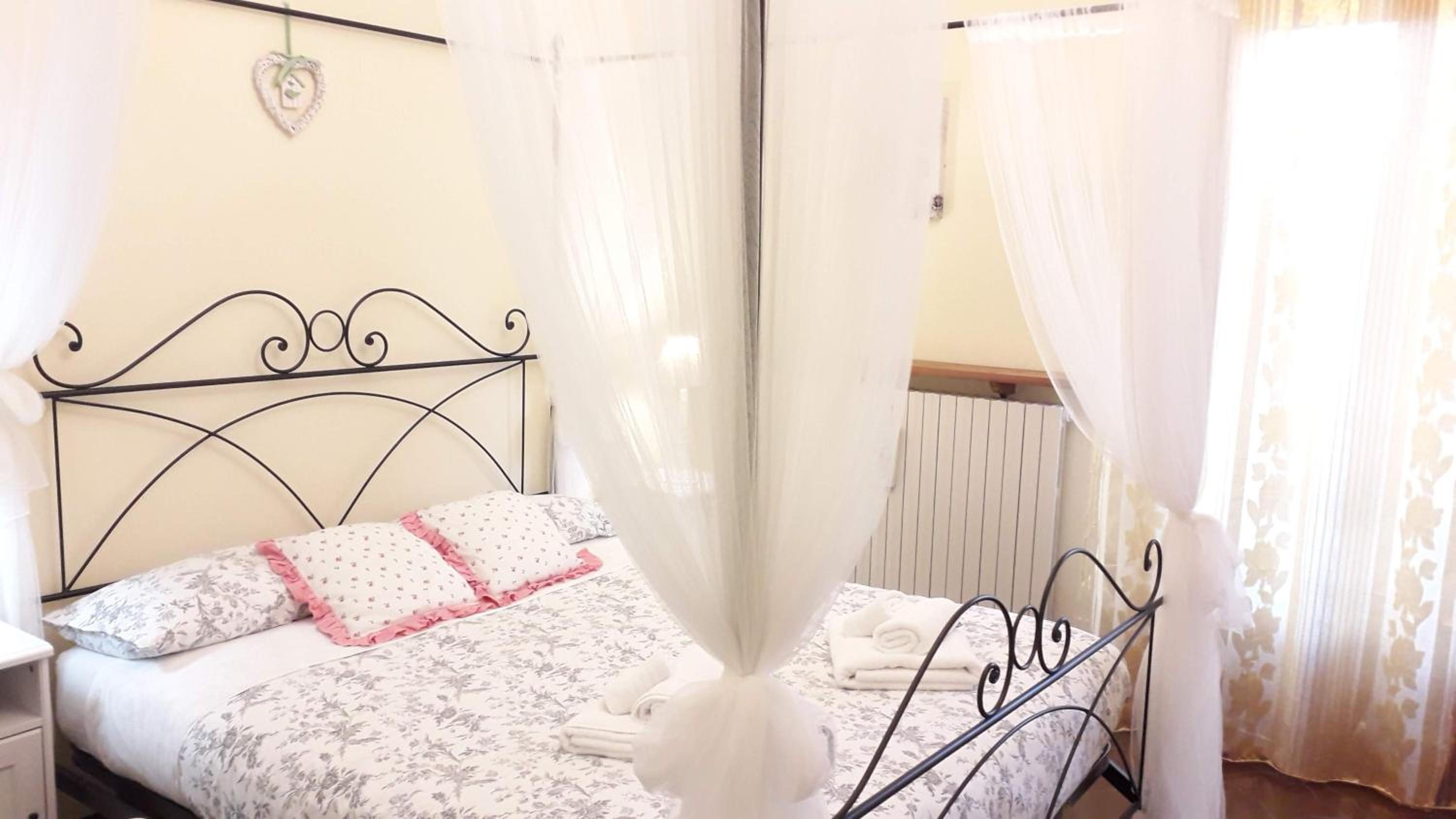 Double Room with Private External Bathroom