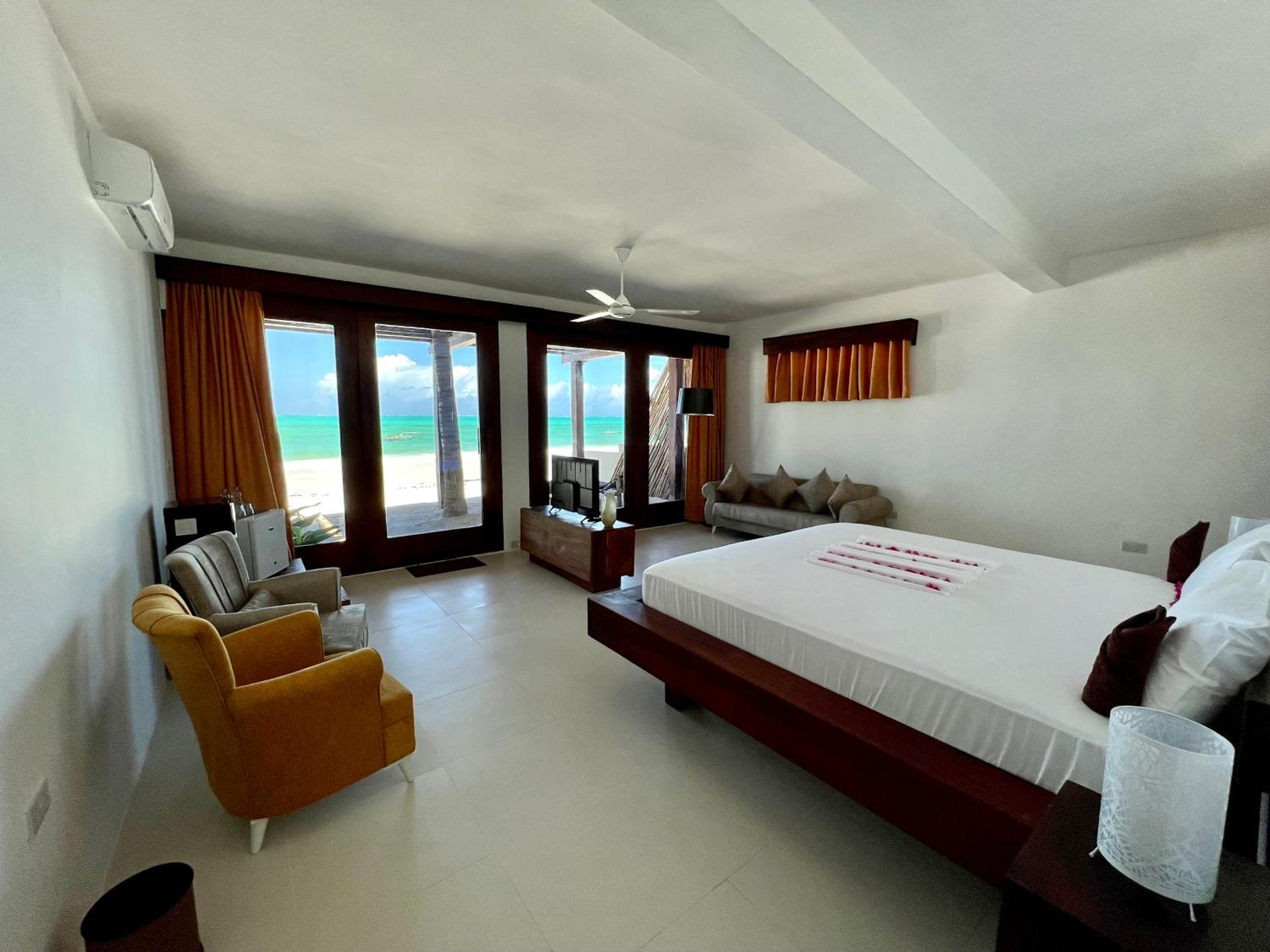 Junior Suite with Ocean View photo 1