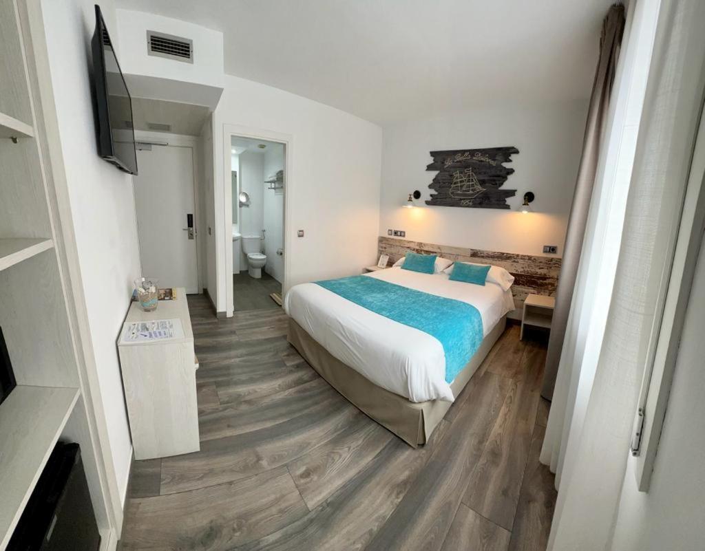 Double or Twin Room photo 2