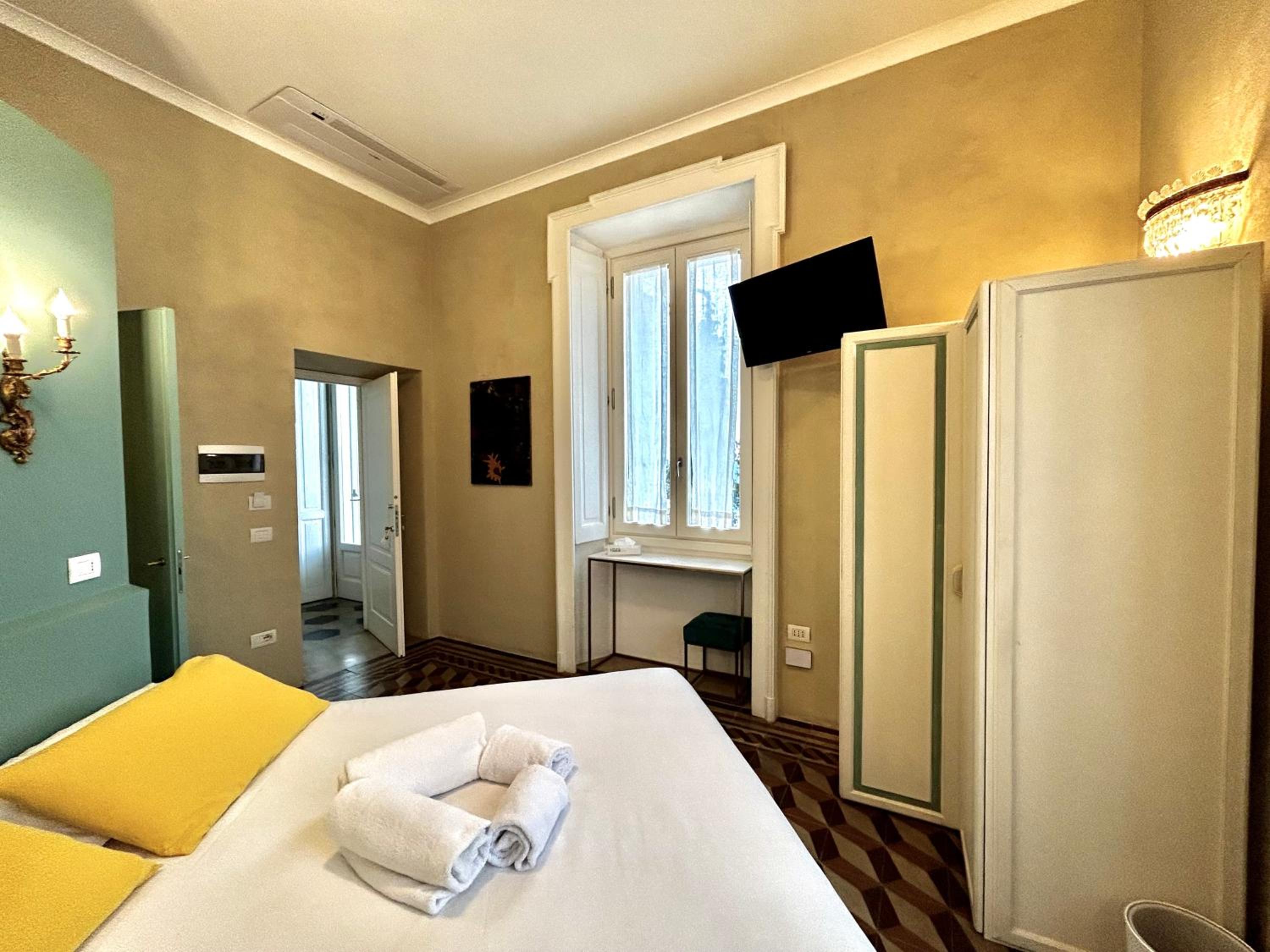 Double Room with Lake View photo 3