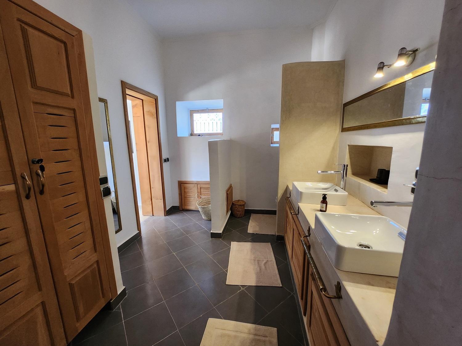 Superior Double or Twin Room with Mountain View photo 2