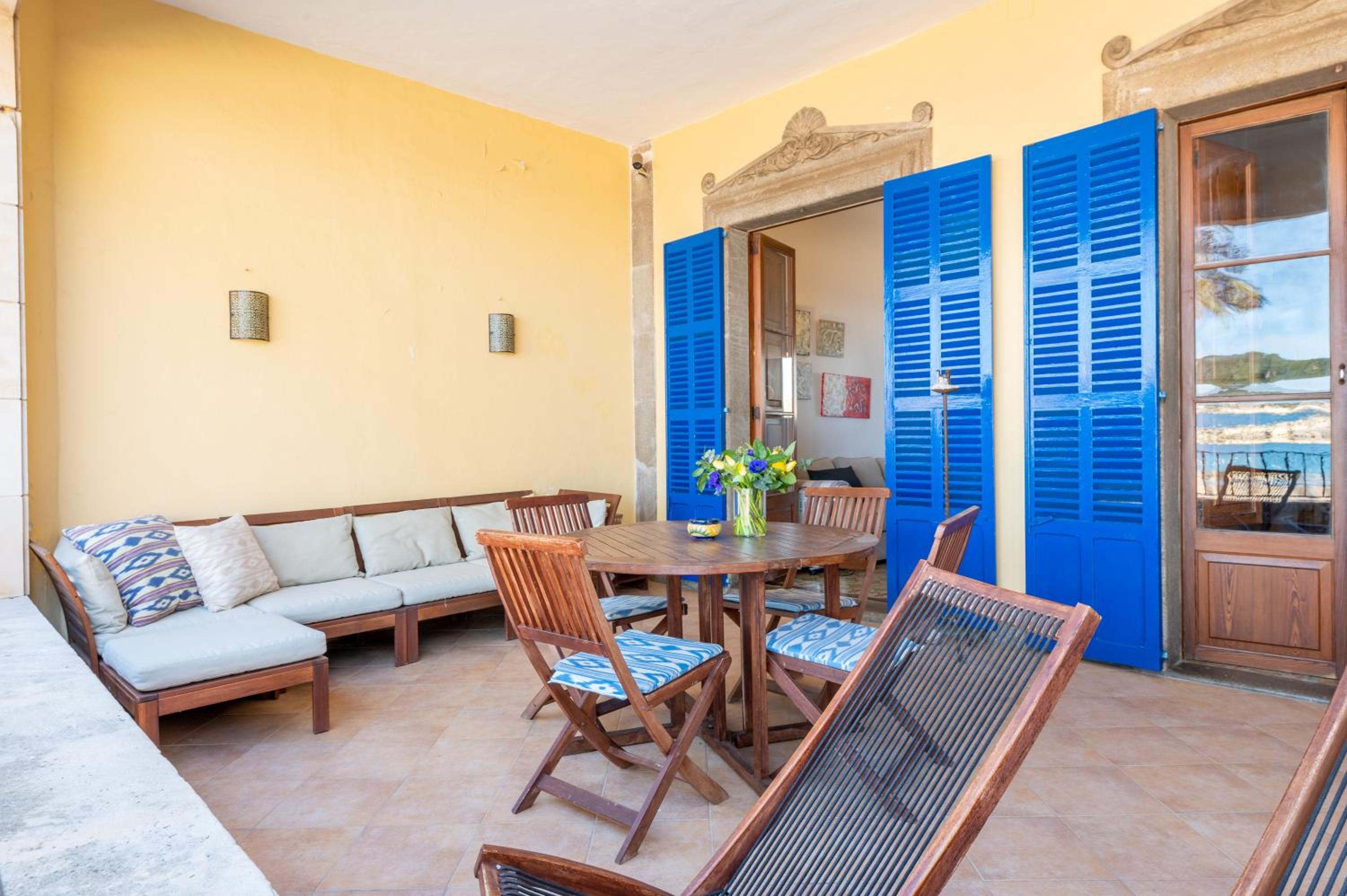 Two-Bedroom Deluxe Apartment with Ocean View photo 2