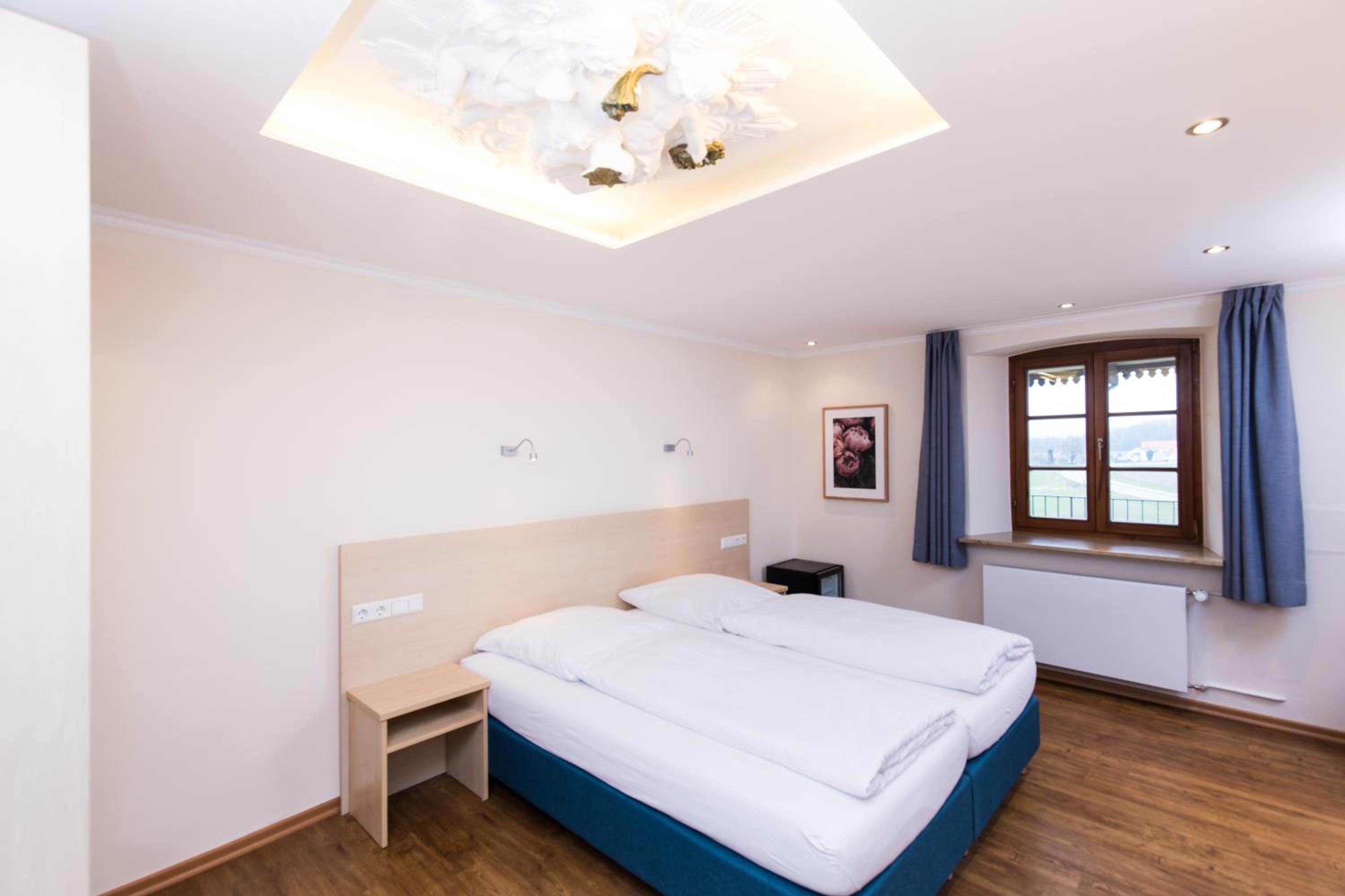 Double Room - Photo 6