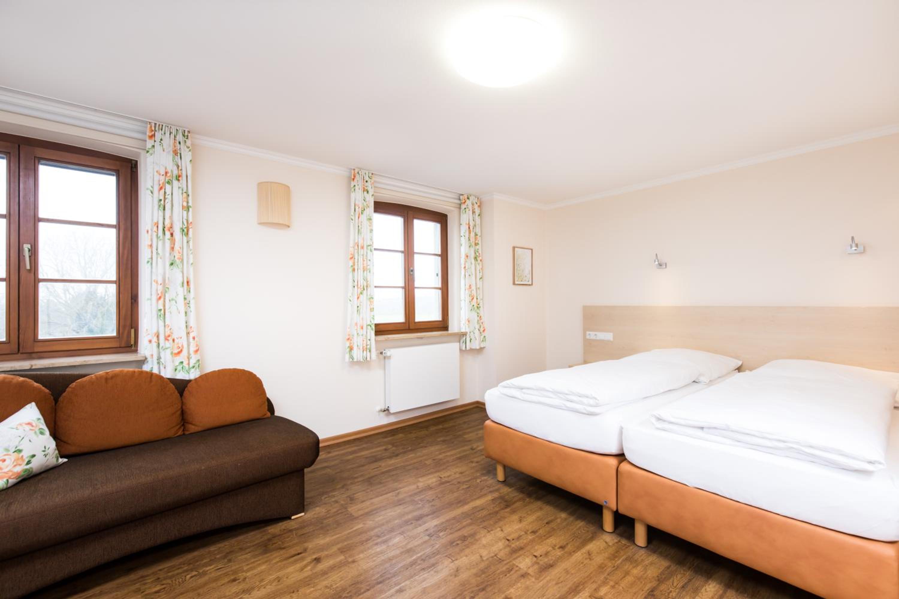 Double Room - Photo 2