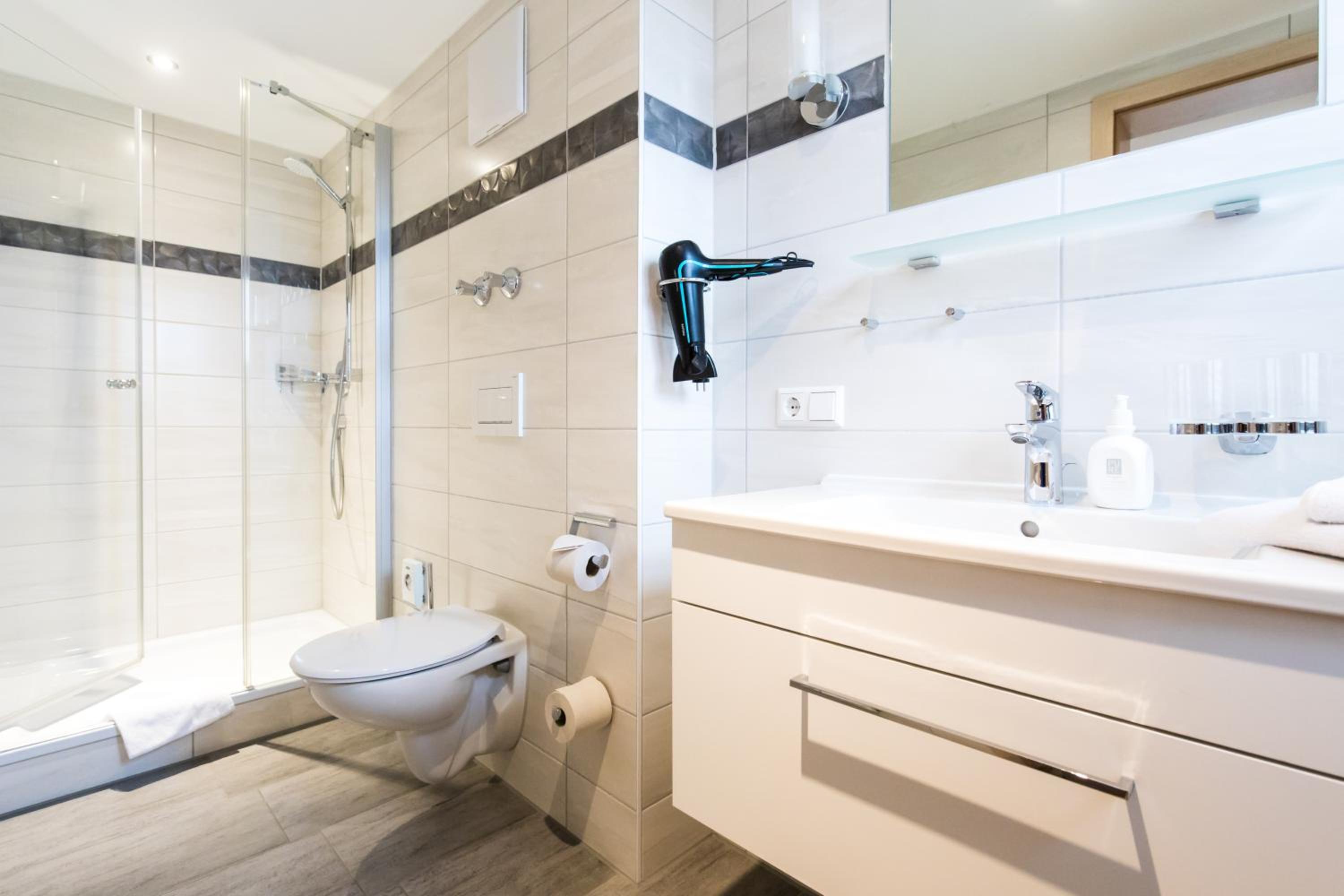 Triple Room - Photo 6