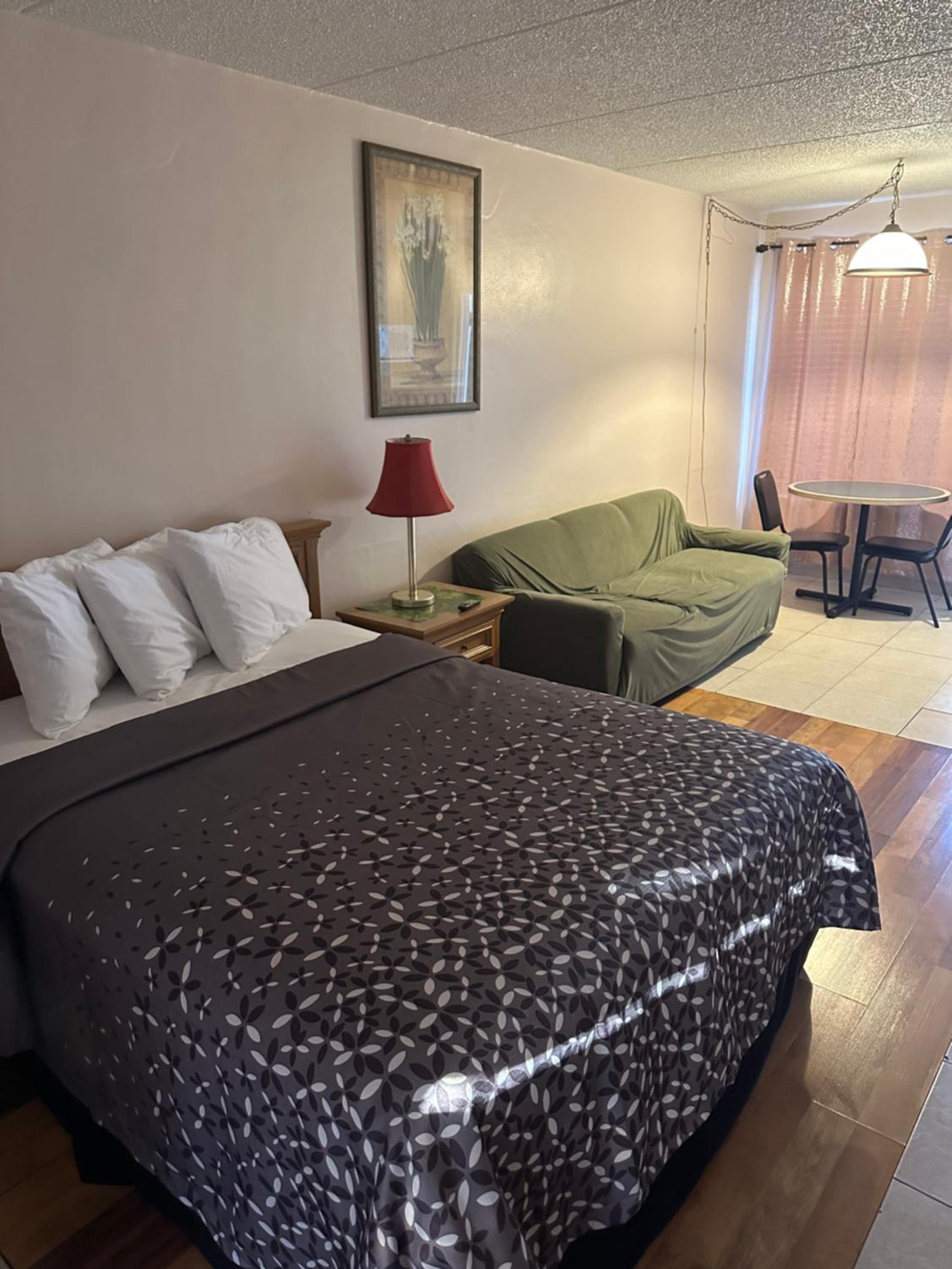 Standard Queen Room - Photo 3