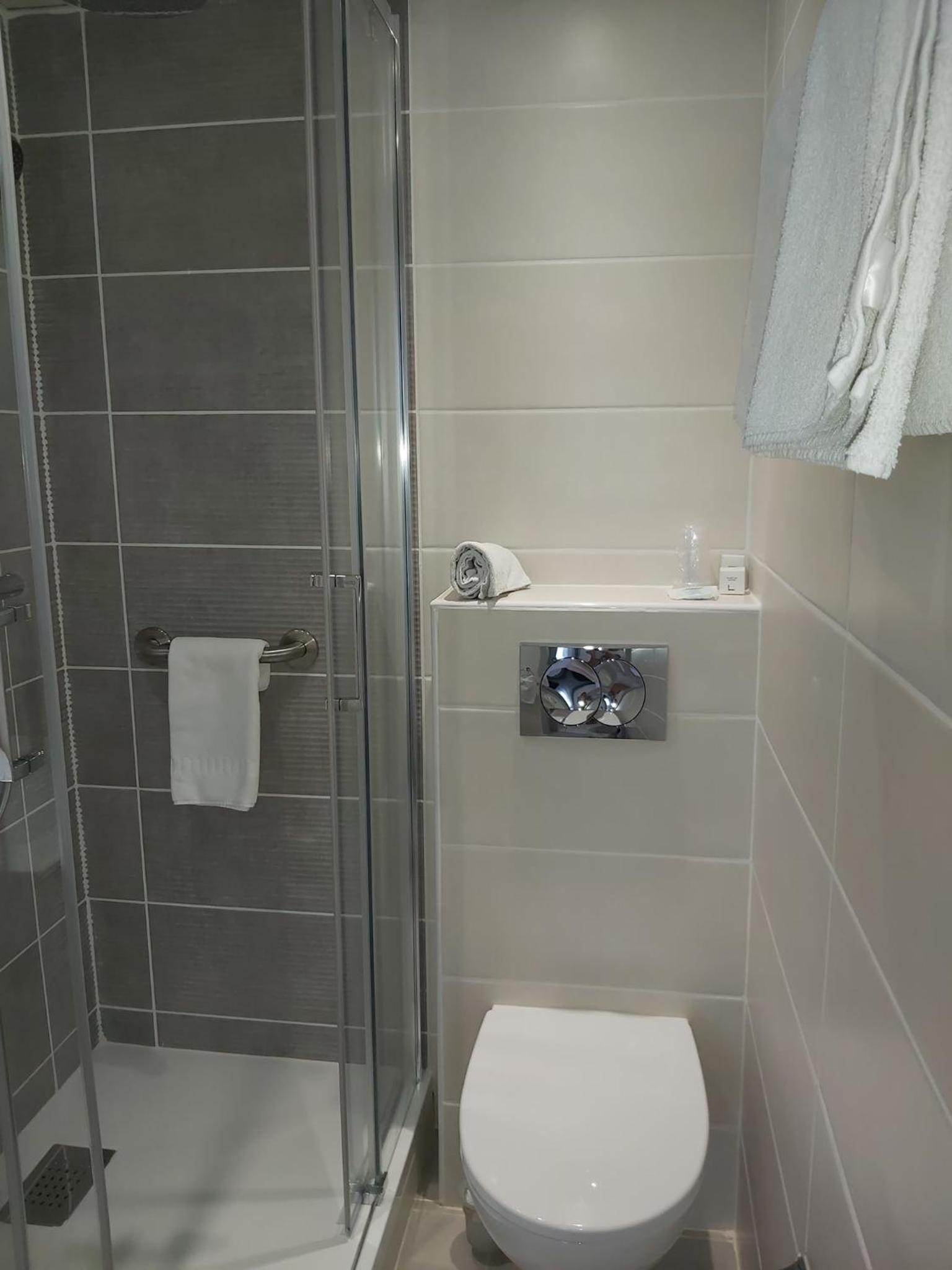 Budget Double Room photo 3