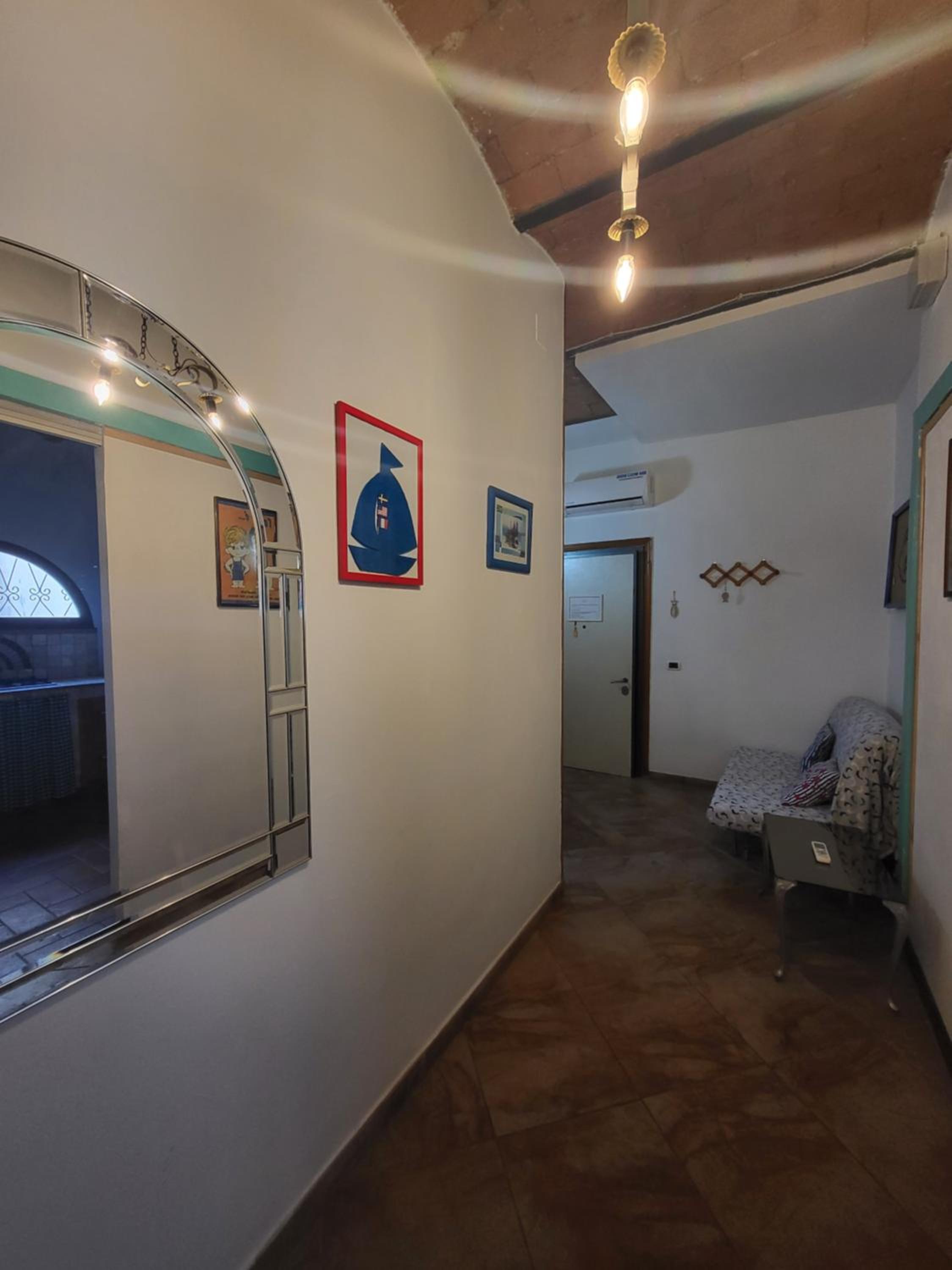 One-Bedroom House photo 1