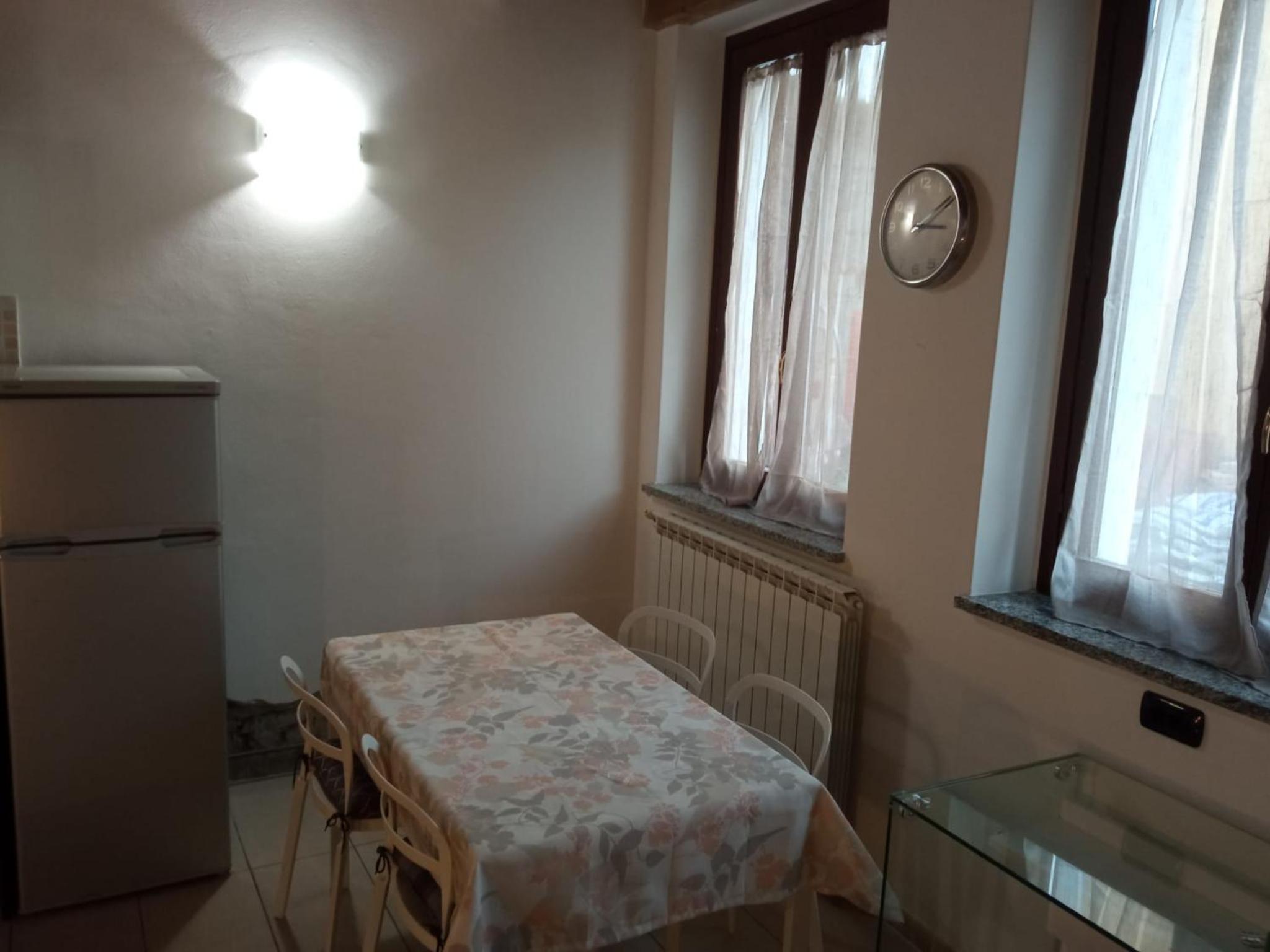 Large Double Room - Photo 2