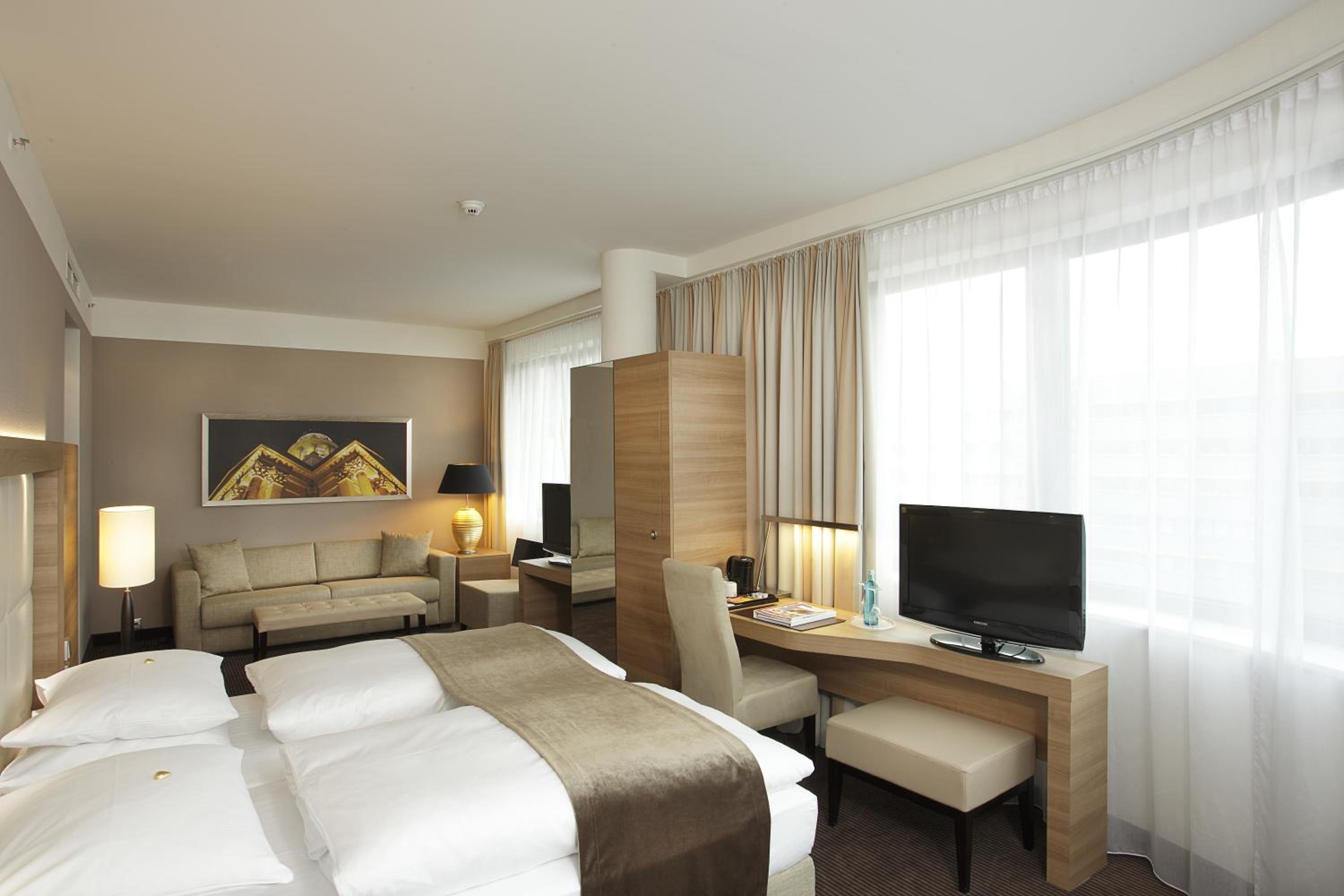 Junior Suite (2 Adults) photo 3