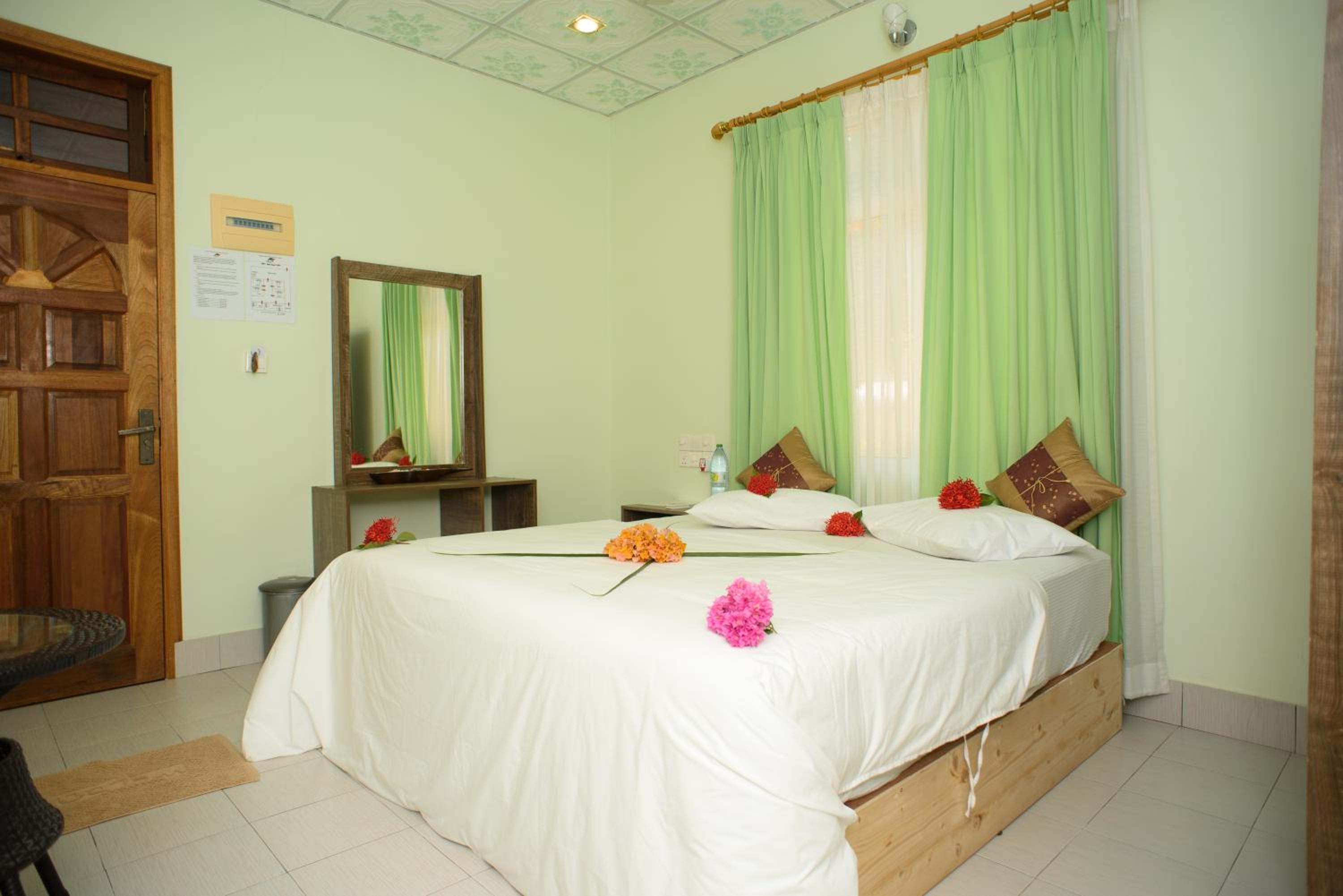 Deluxe Double Room - Photo 1