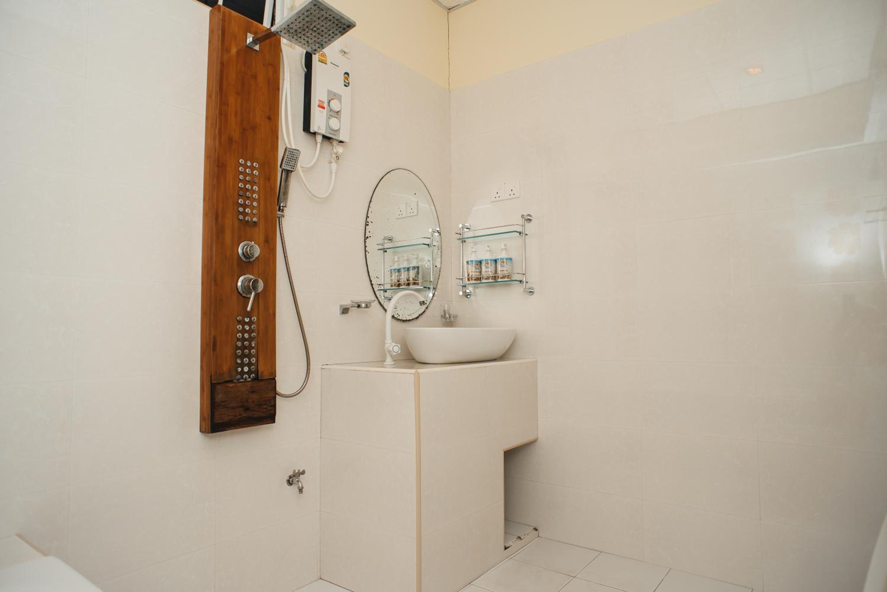 Family Room - Photo 11