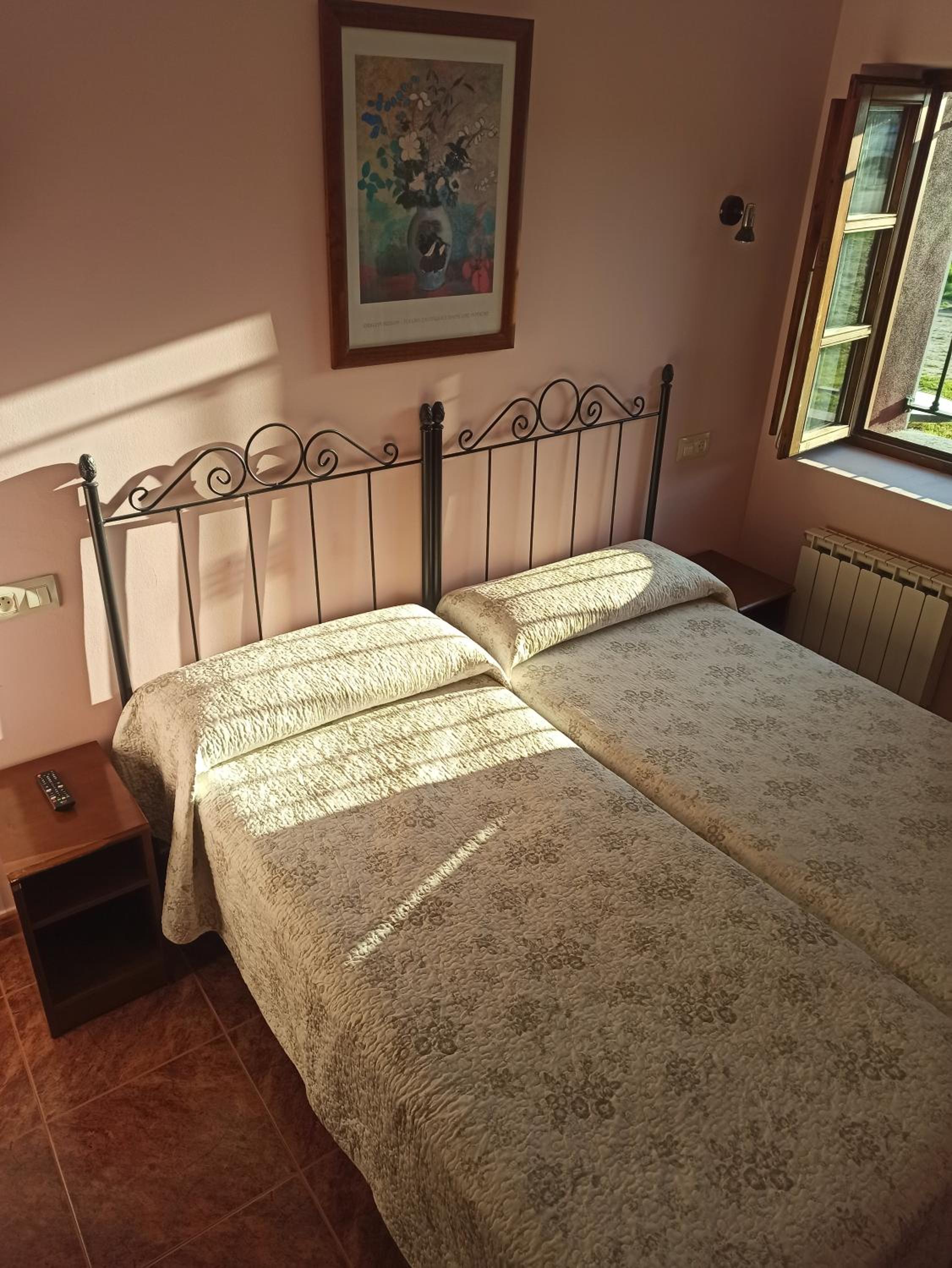 Habitación Doble con Baño Privado