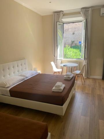Large Double Room photo 3