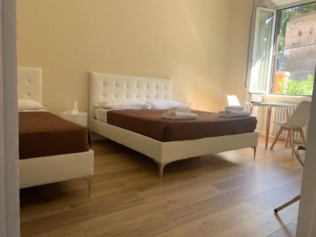 Large Double Room photo 2