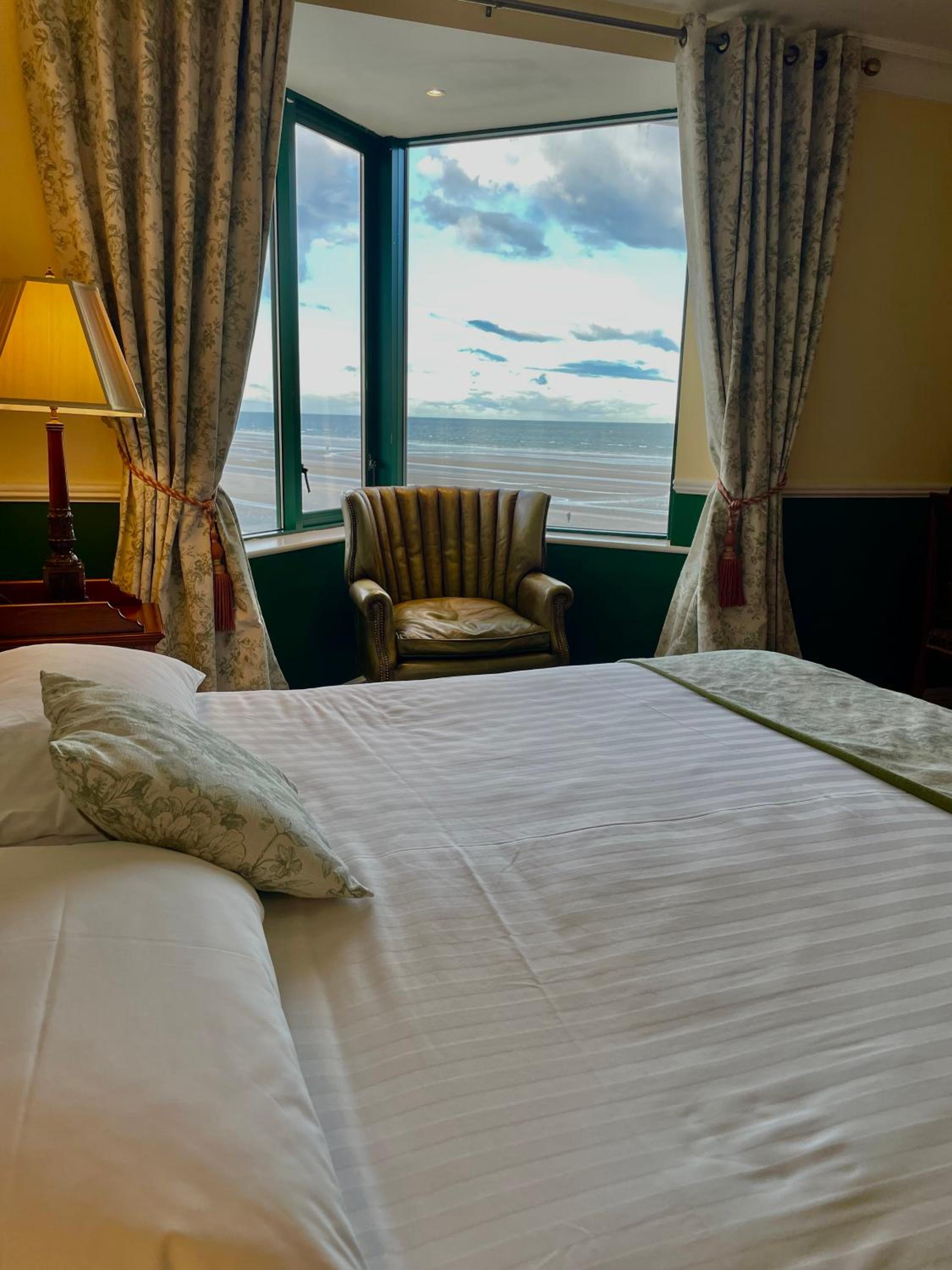 Deluxe King Room photo 1