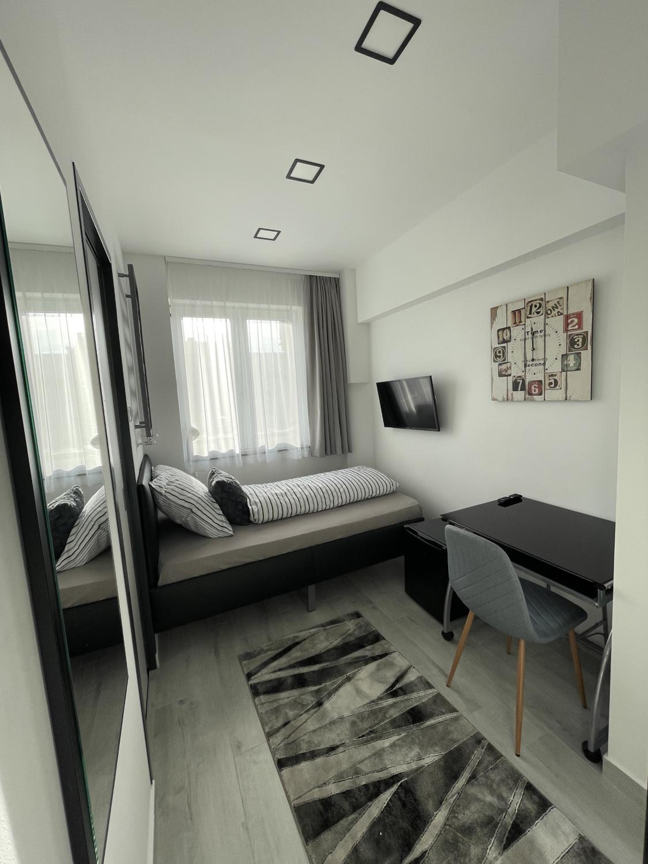 Single Room photo 1