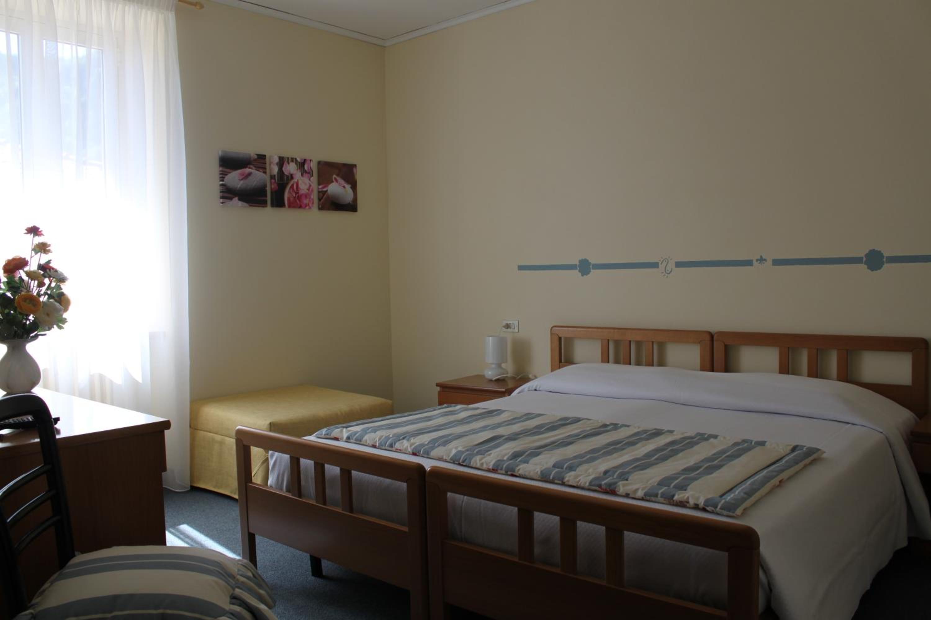 Triple Room - Photo 1