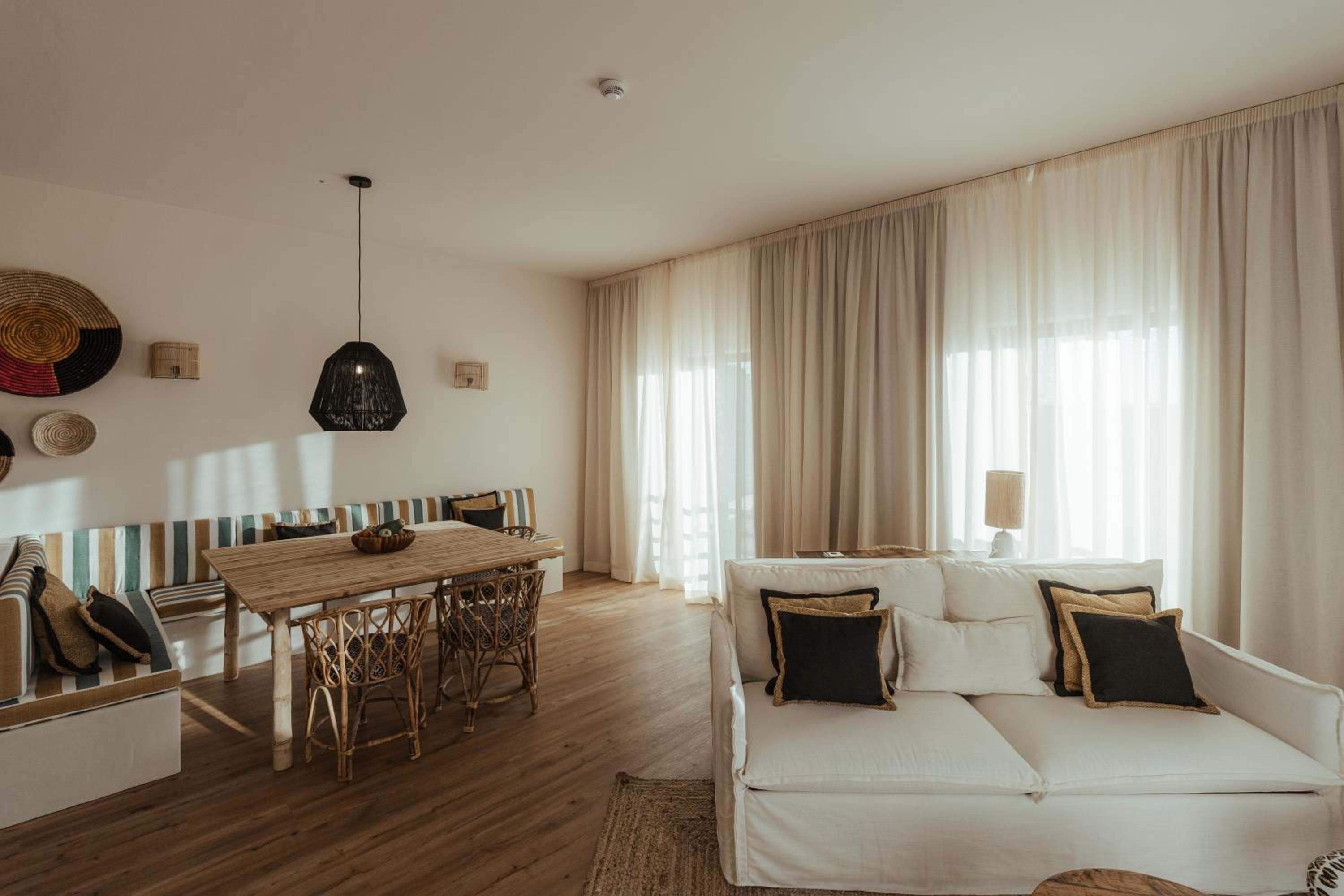 Deluxe Suite photo 3