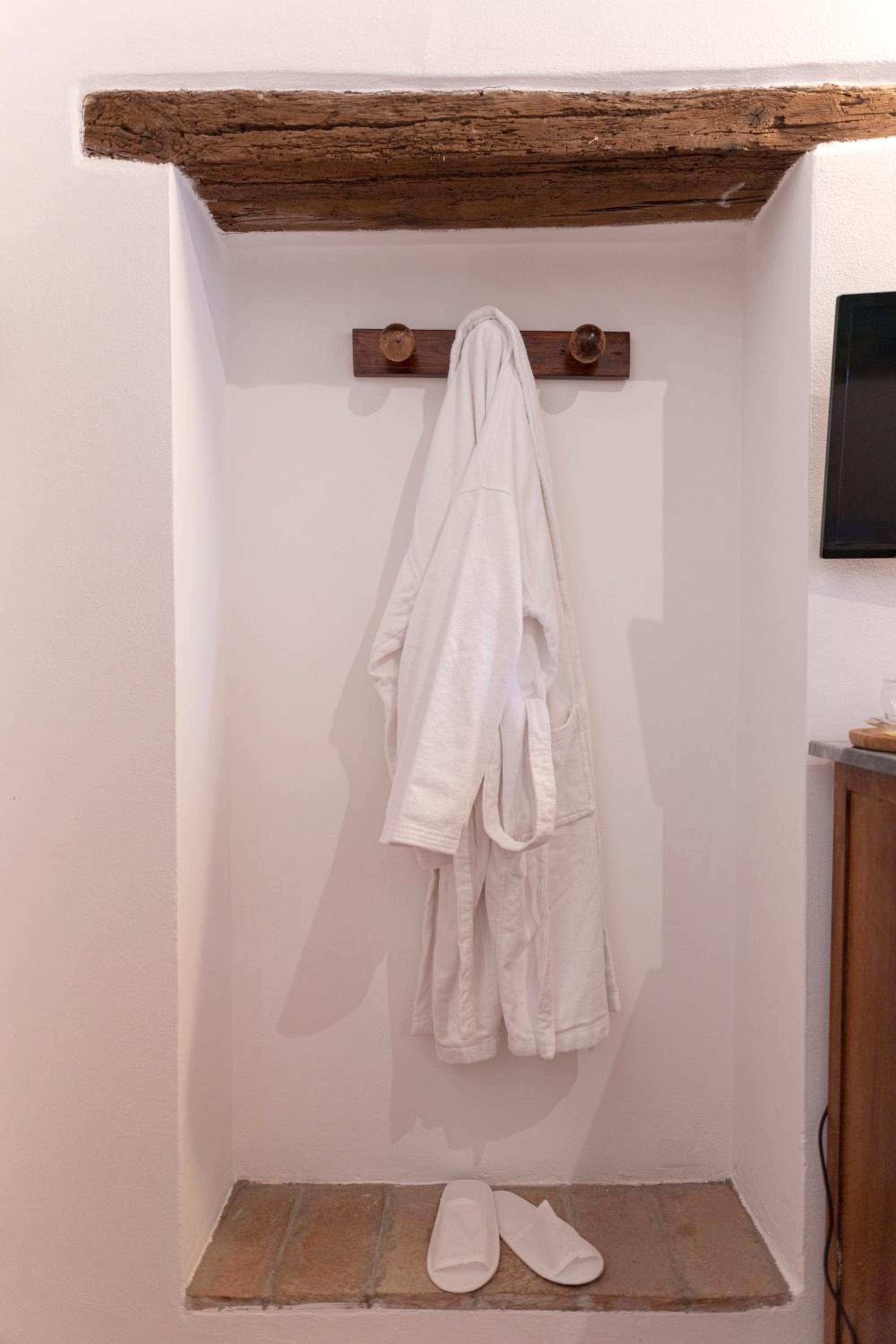 Double Room with Private Bathroom photo 3