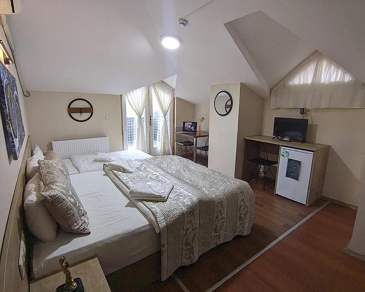Triple Room - Photo 1