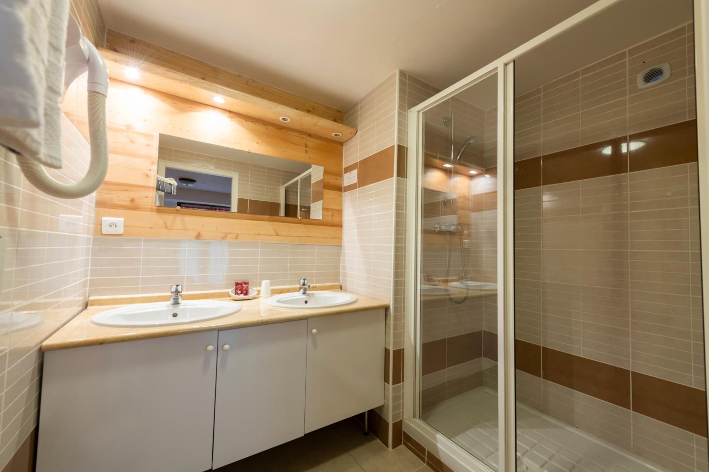 Double Room - Photo 2