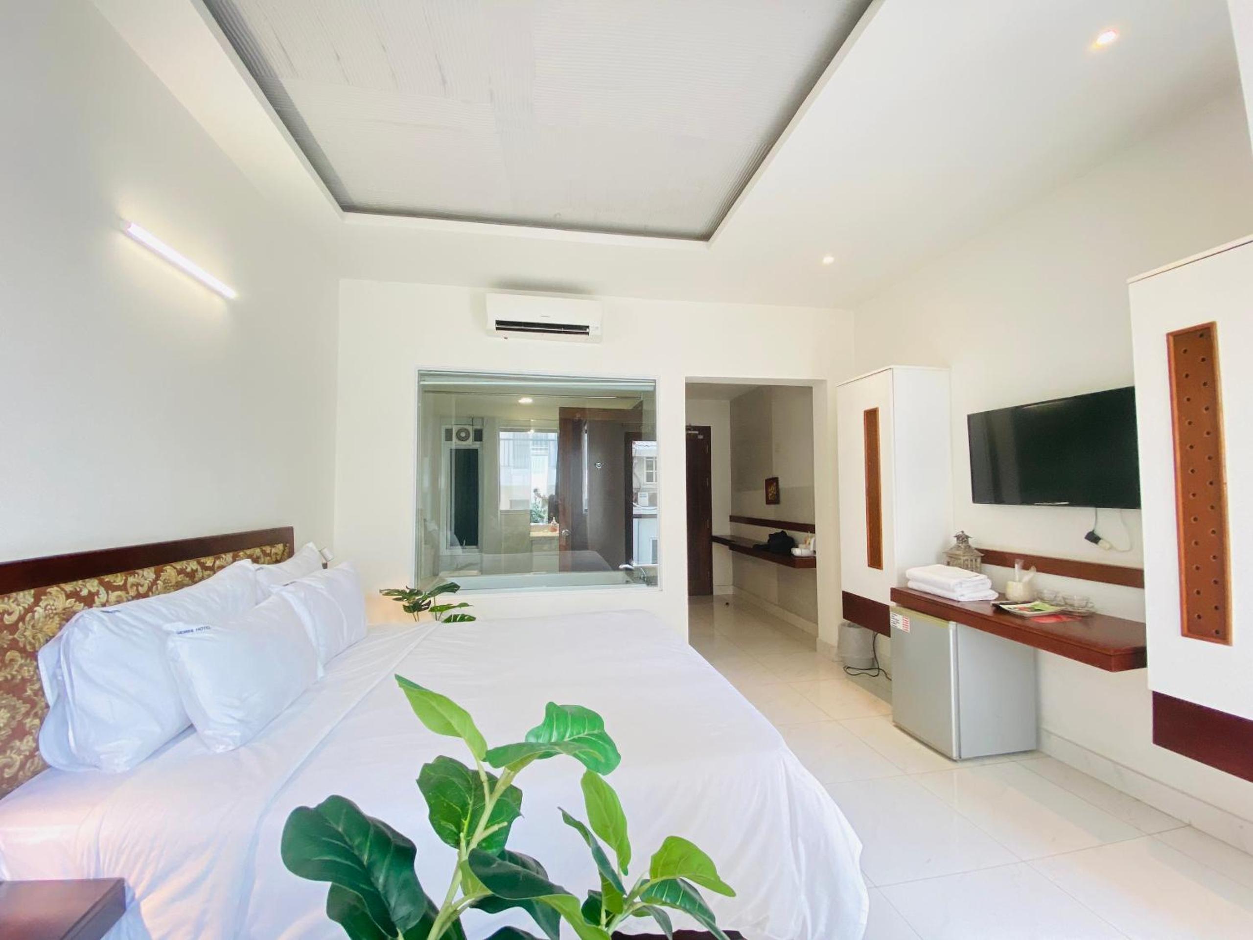 King Suite With Balcony